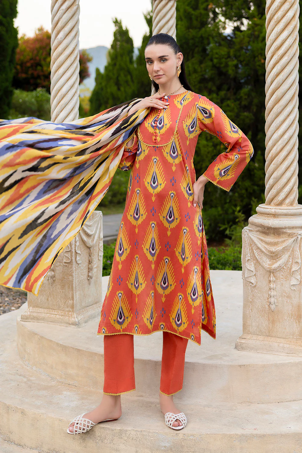 3 PIece Printed Lawn Suit - Image 6