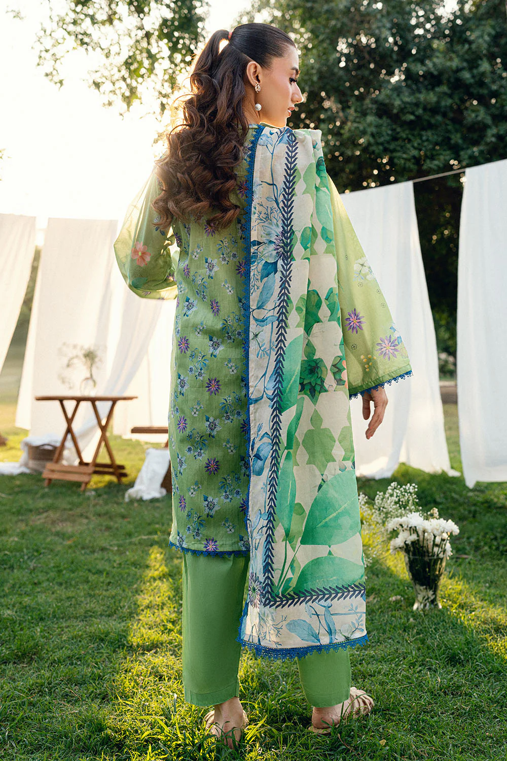 3 PIece Printed Lawn Suit - Image 3