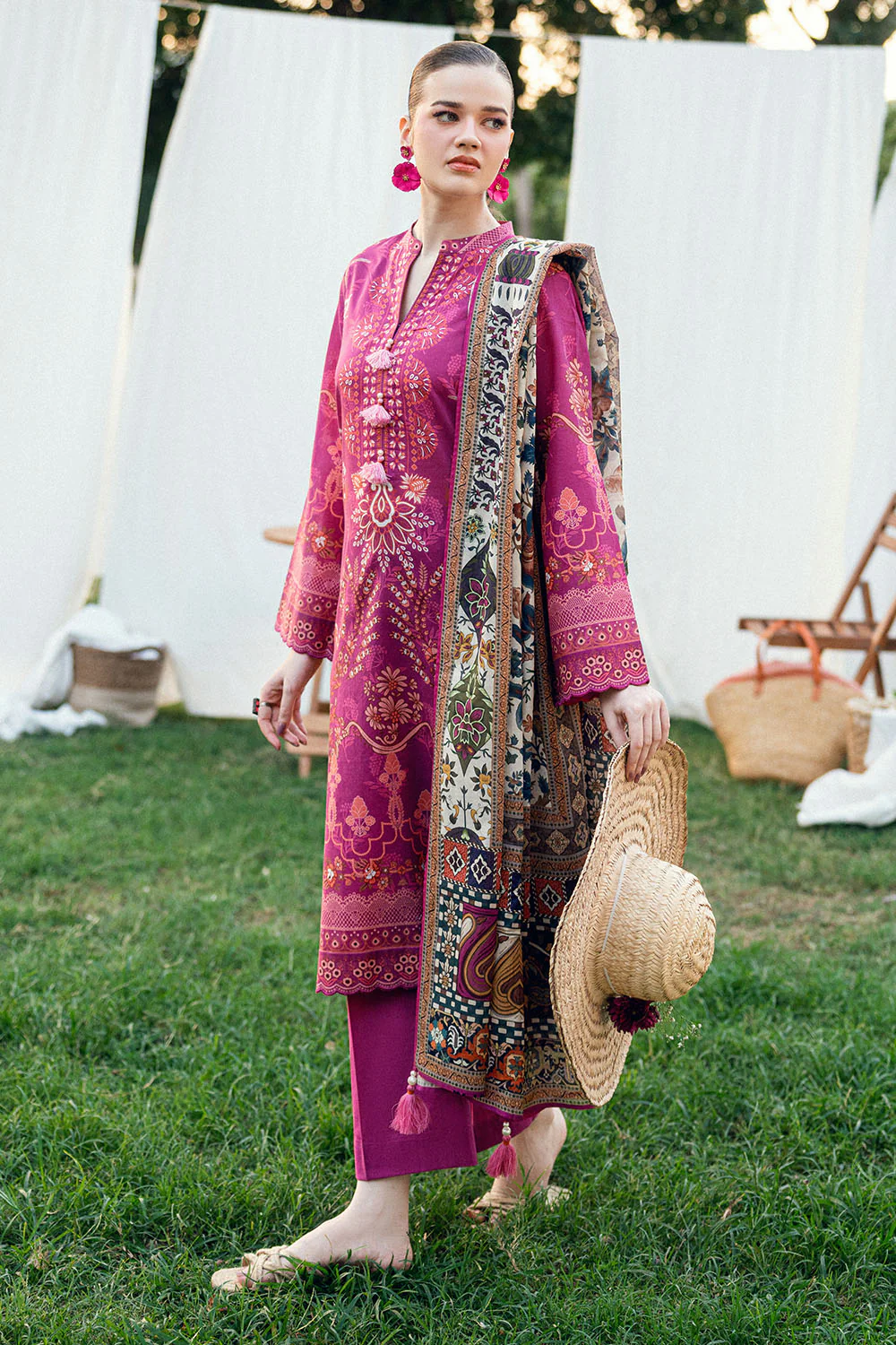 3 PIece Printed Lawn Suit - Image 6