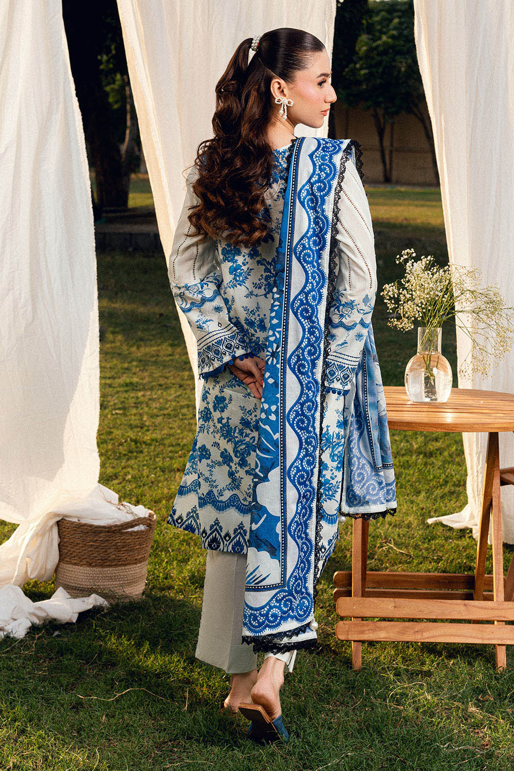 3 PIece Printed Lawn Suit - Image 4