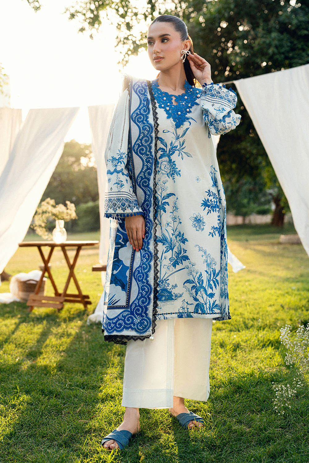 3 PIece Printed Lawn Suit - Image 6