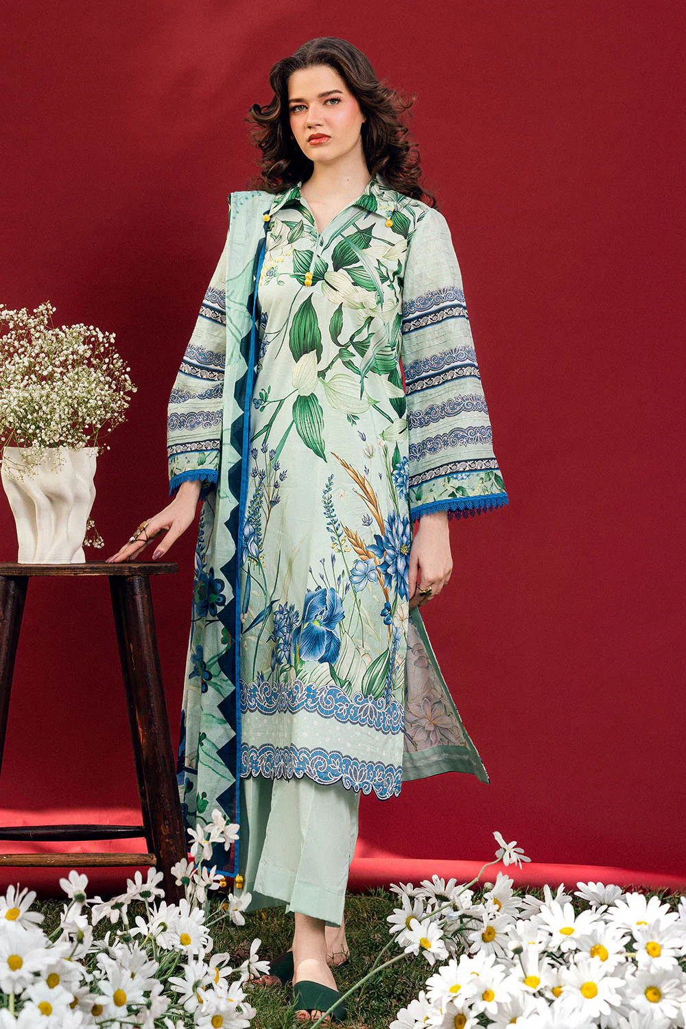 3 PIece Printed Lawn Suit - Image 3