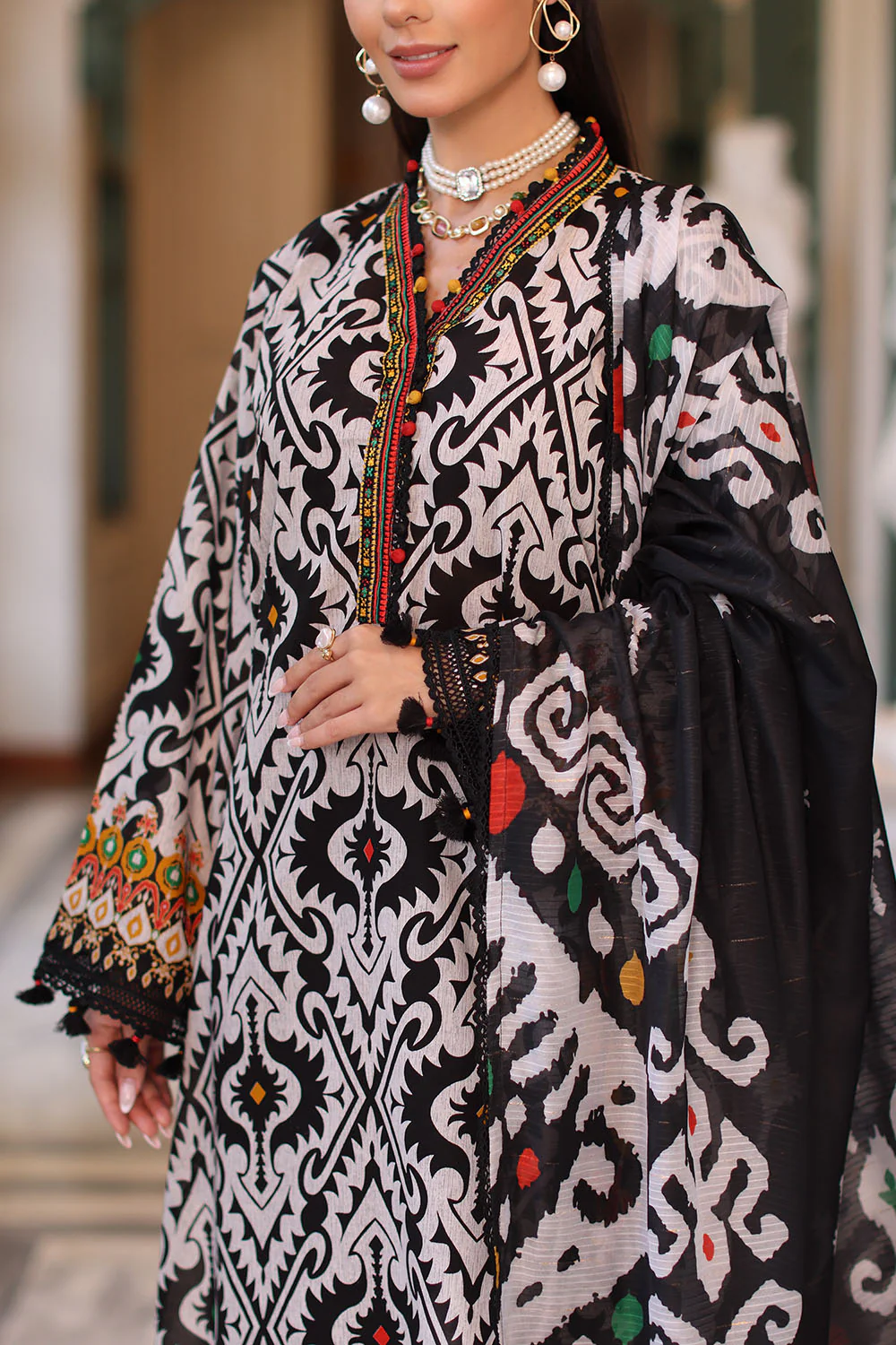 3 Piece Printed Lawn Suit - Image 2