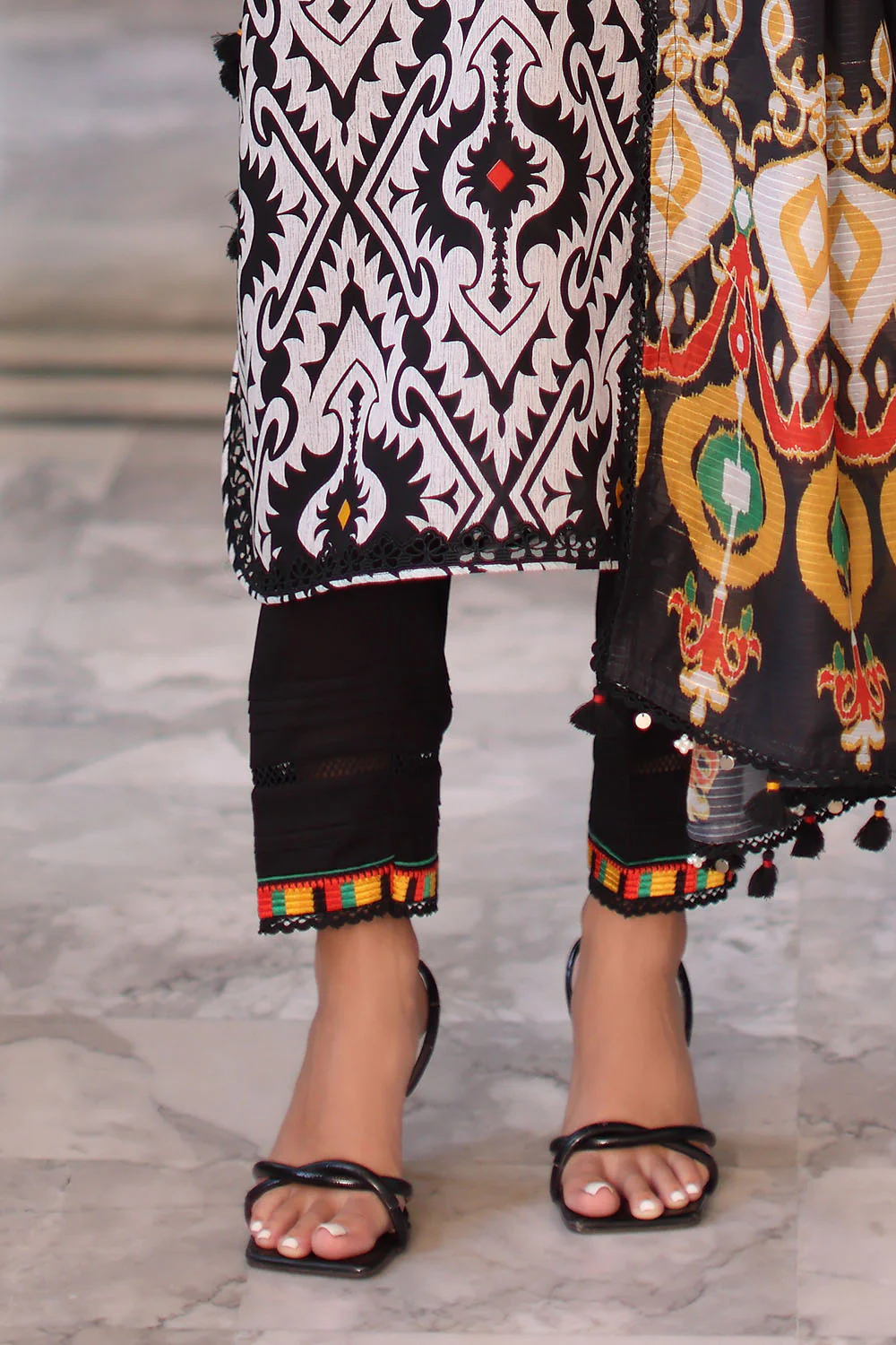 3 Piece Printed Lawn Suit - Image 5