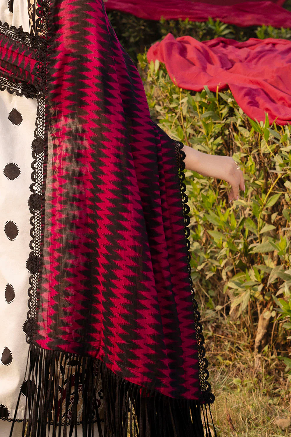 3 Piece Printed Lawn Suit with Crochet Lace - Image 5