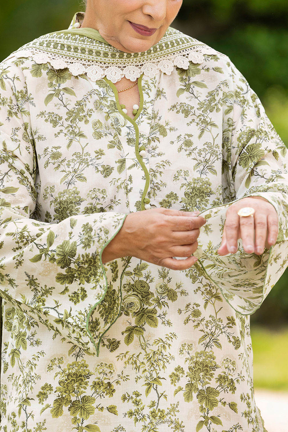 3 Piece Printed Lawn suit with Embroidered Denting Lawn Dupatta - Image 2