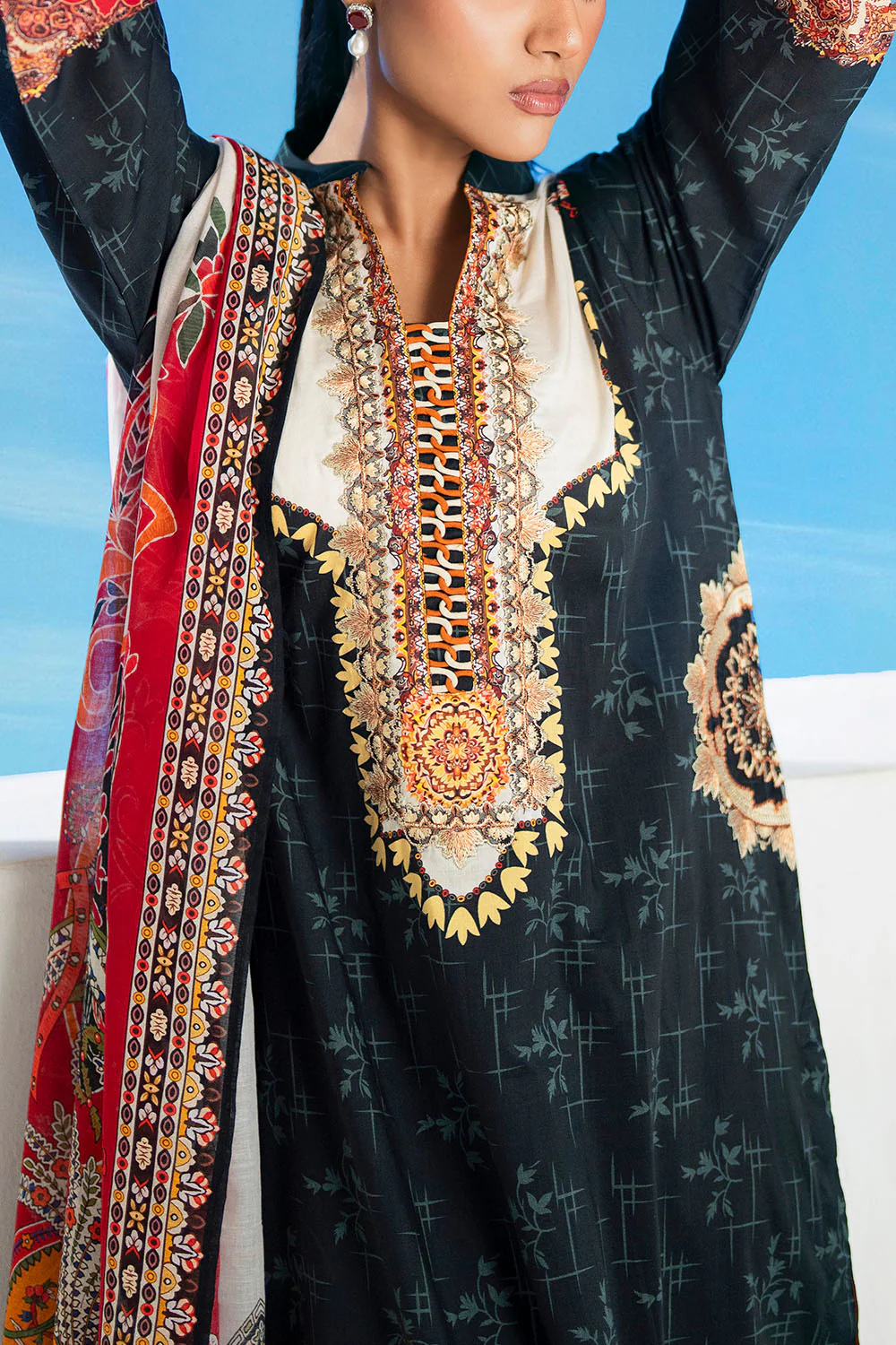 3 Piece Printed Lawn Suit with Embroidered Organza Lace & Bunches - Image 3