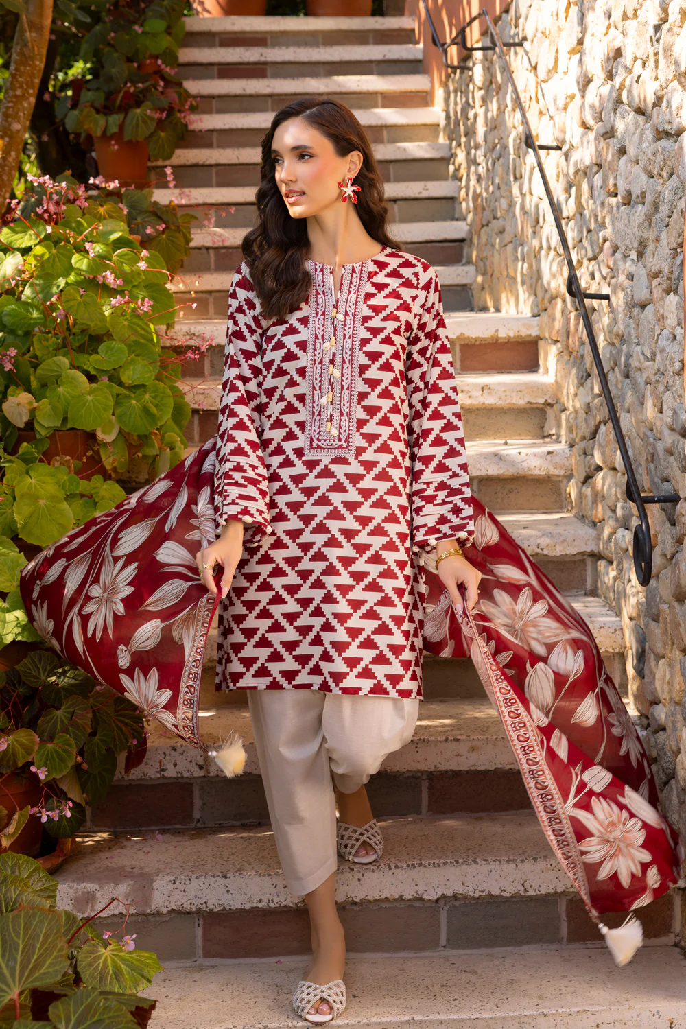 3 Piece Printed Lawn suit with Embroidered Organza Neckline - Image 6