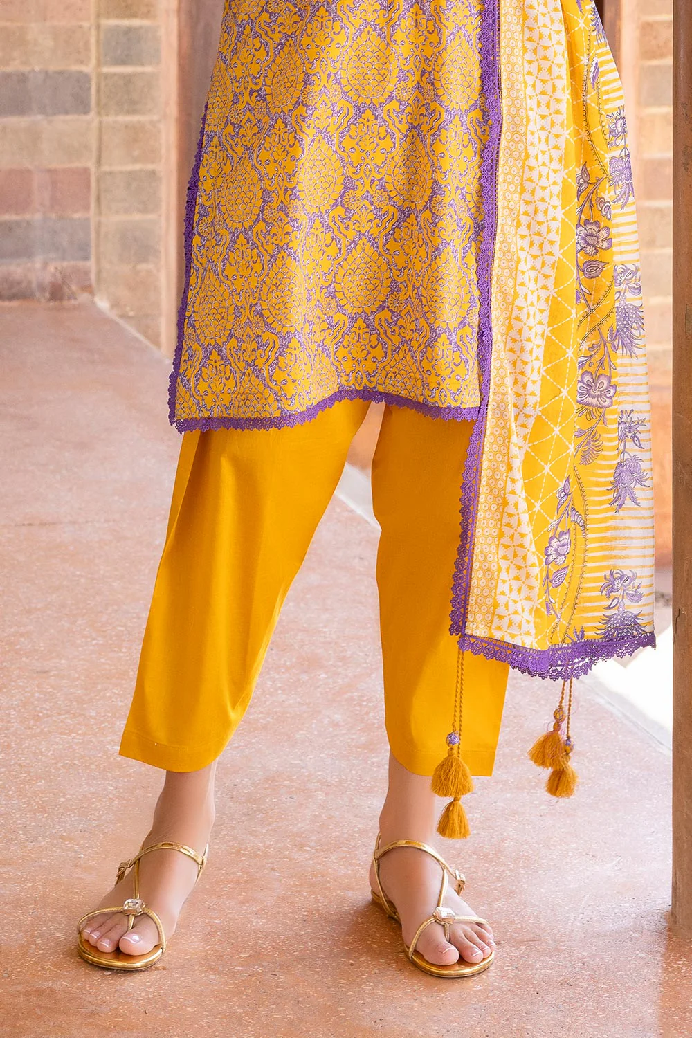 3 Piece Printed Lawn suit with Embroidered Organza Neckline - Image 4