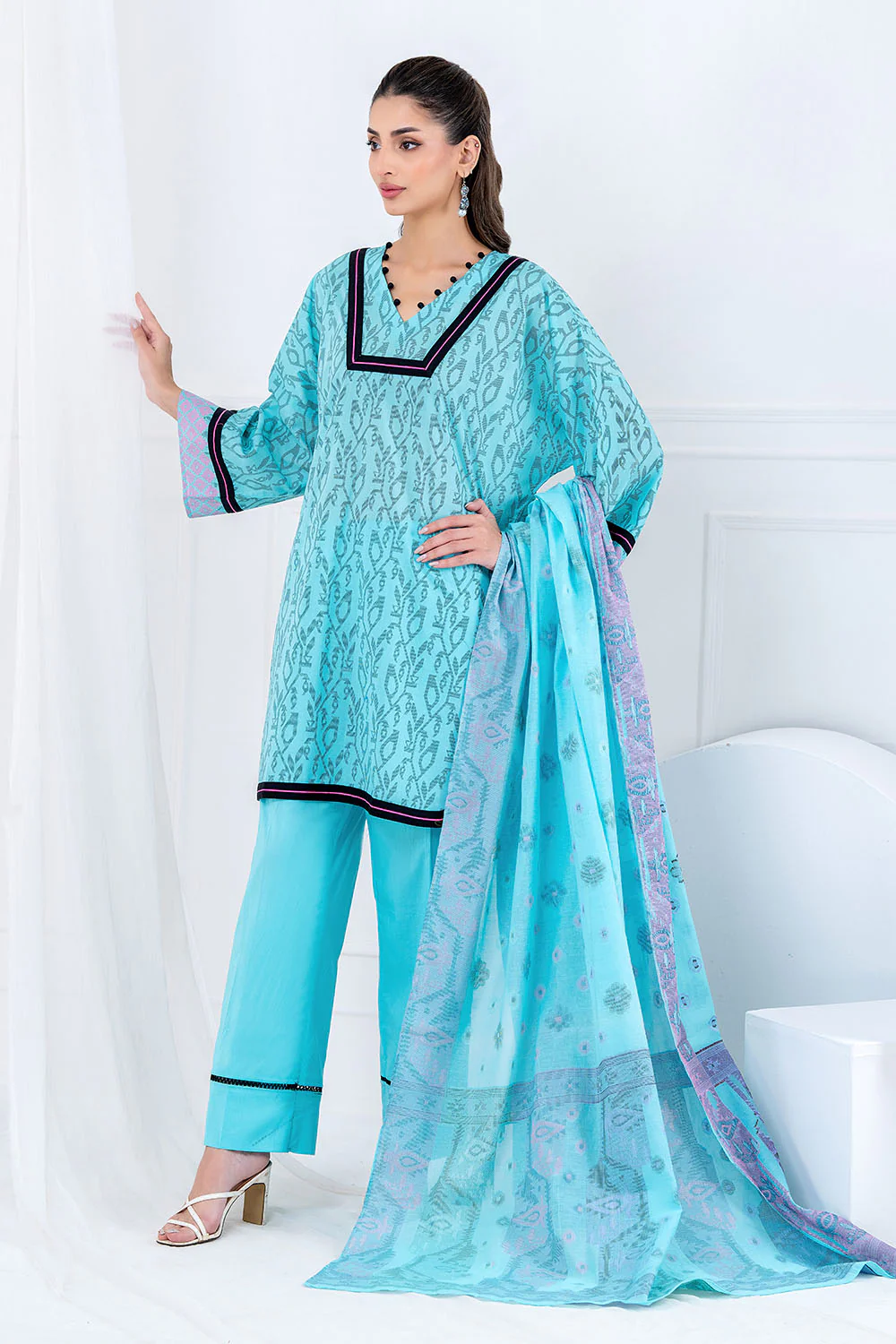 3 Piece Printed Lawn Suit with Jacquard Dupatta - Image 6