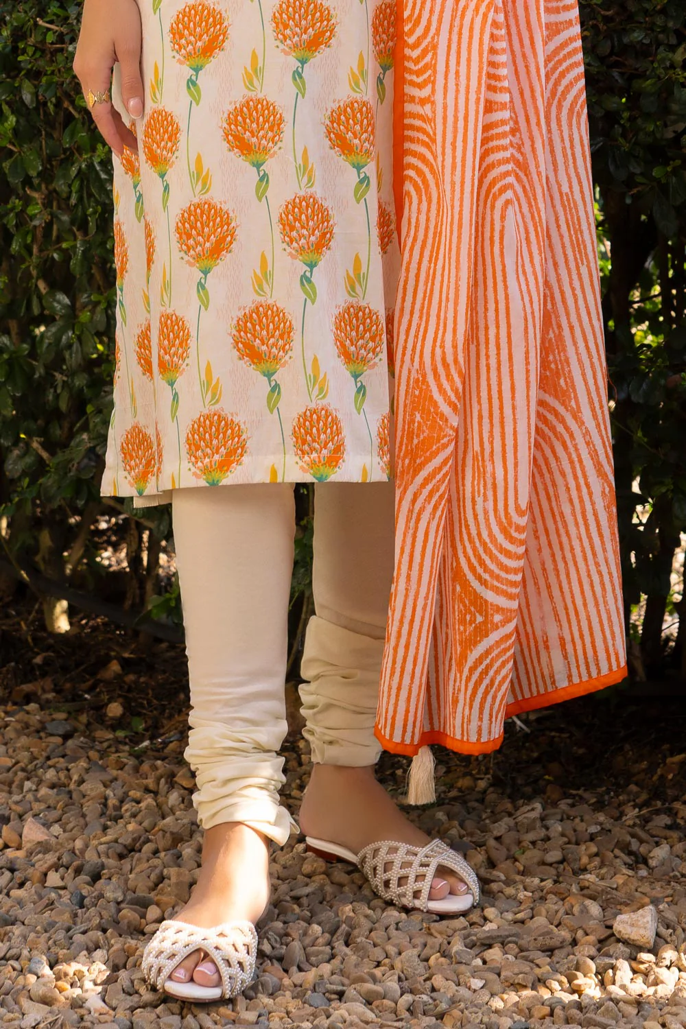 3 Piece Printed Lawn suit with Lace - Image 4