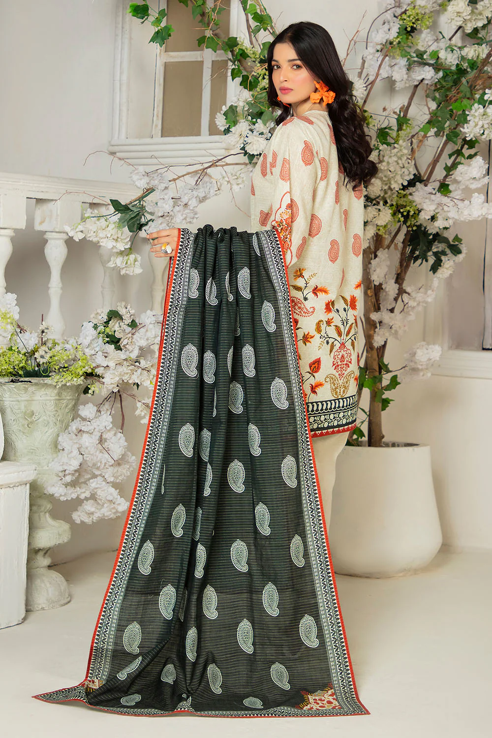3 Piece Printed Stripe Khaddar Suit with Dupatta - Image 4