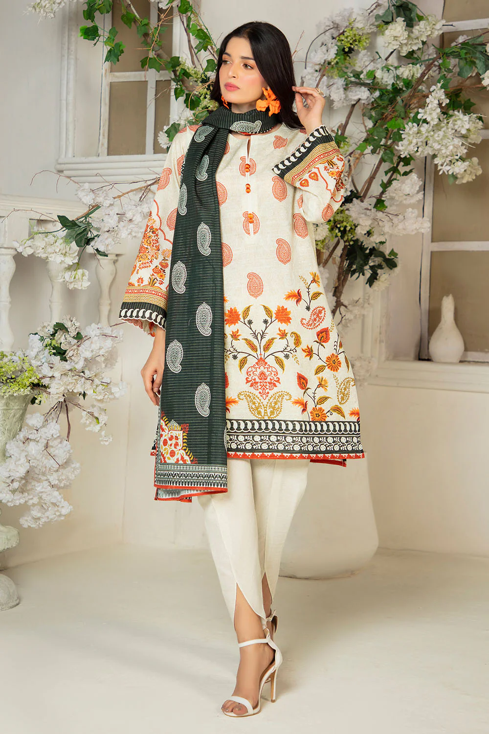 3 Piece Printed Stripe Khaddar Suit with Dupatta - Image 6