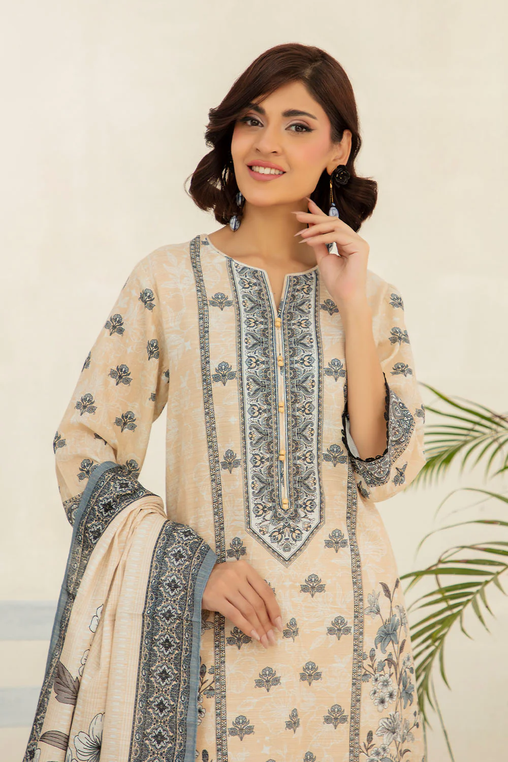3 Piece Printed Stripe Khaddar Suit with Dupatta - Image 6