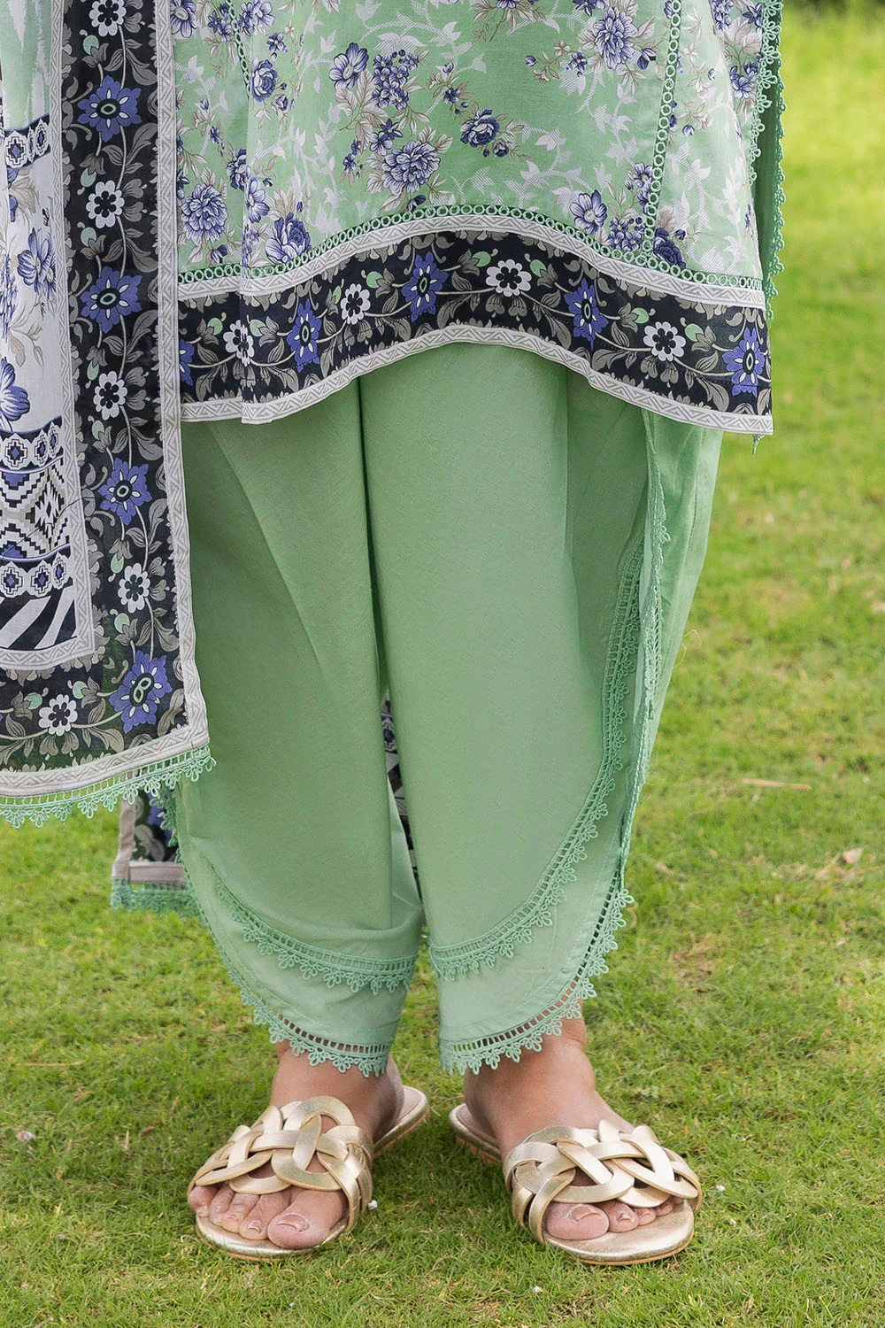 3 Piece Printed Suit - Image 4