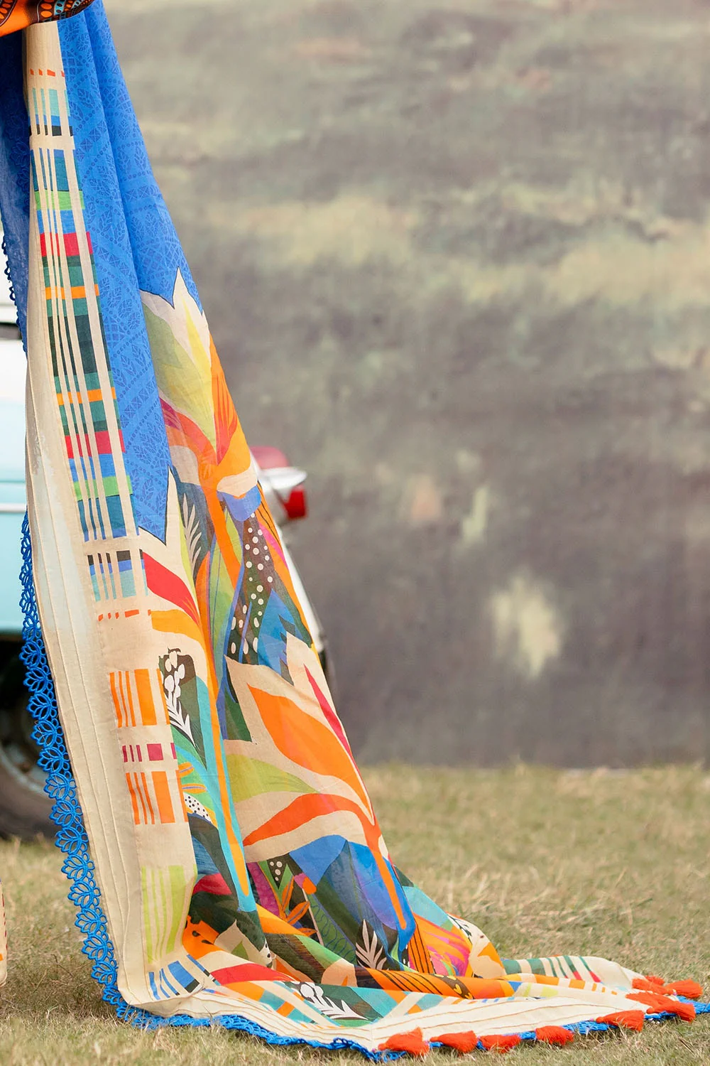 3 Piece Unstitched Denting Lawn Saree - Image 5