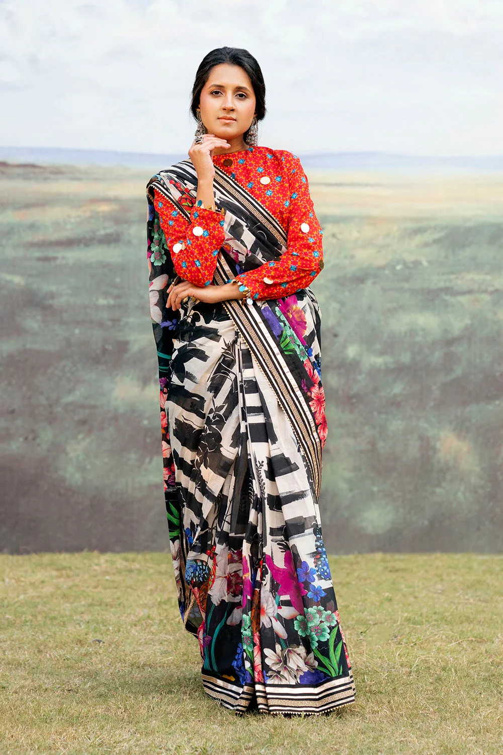 3 Piece Unstitched Denting Lawn Saree - Image 3