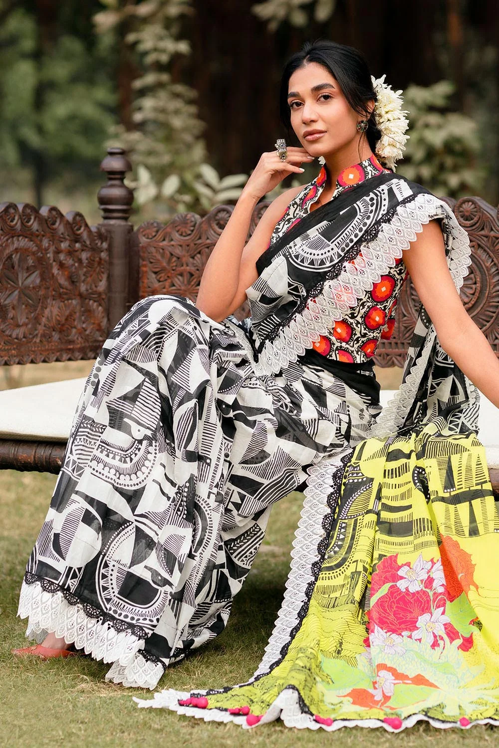 3 Piece Unstitched Denting Lawn Saree - Image 4