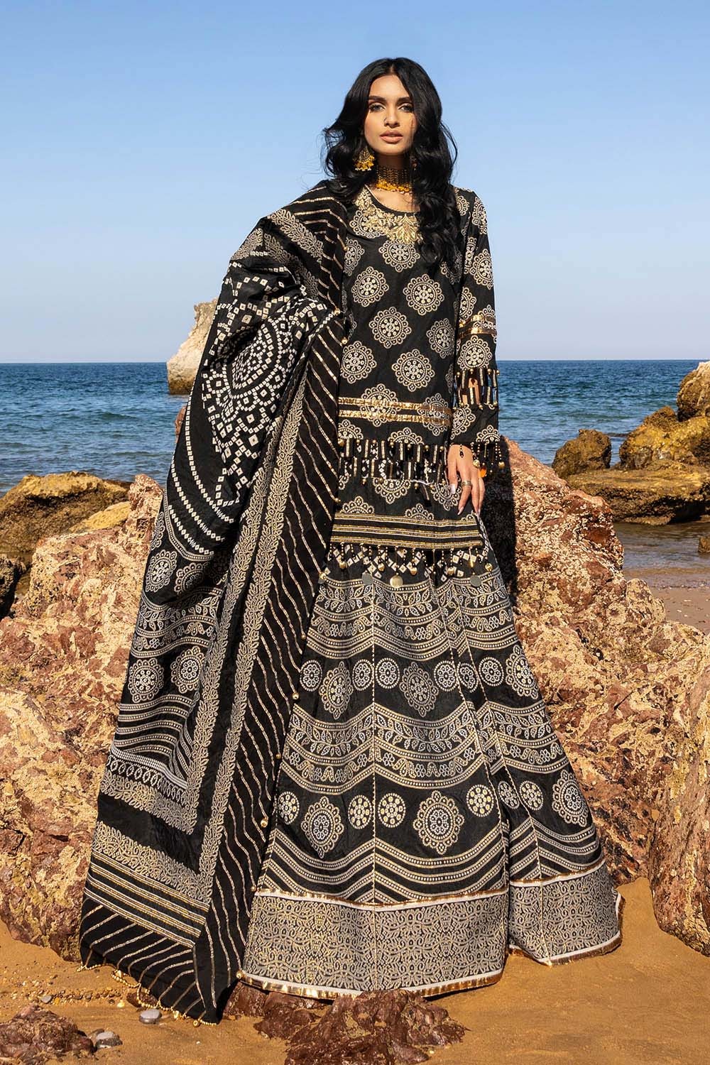 3 Piece Unstitched Embroidered Jacquard Suit with Jacquard Dupatta - Image 4