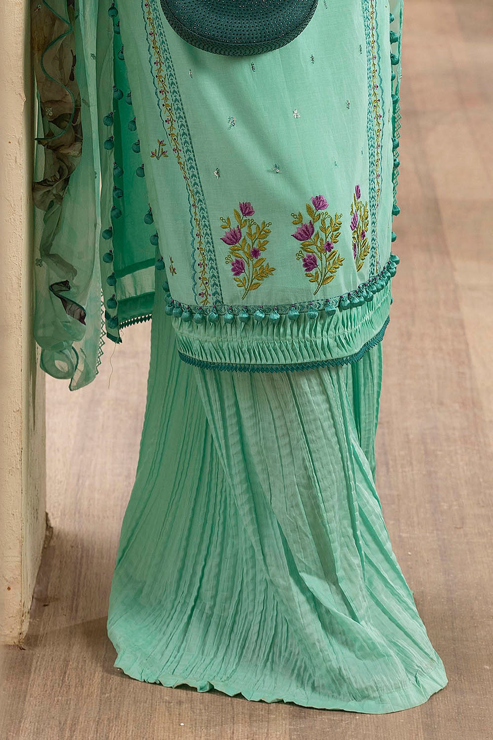 3 Piece Unstitched Embroidered Lawn Suit with Embroidered Printed Chiffon Dupatta - Image 6