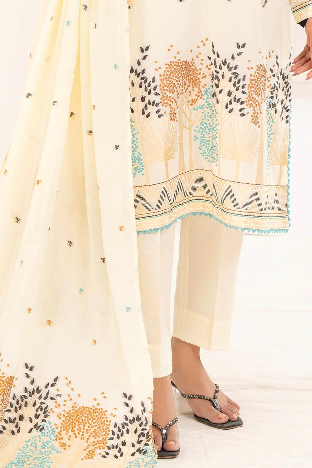 3 Piece Unstitched Jacquard Suit - Image 5