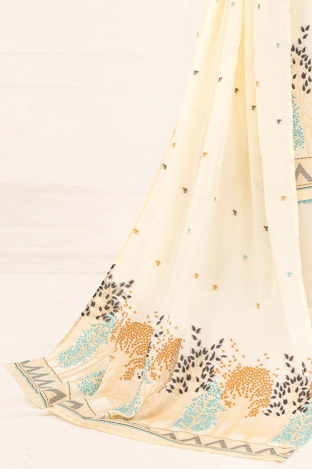 3 Piece Unstitched Jacquard Suit - Image 6