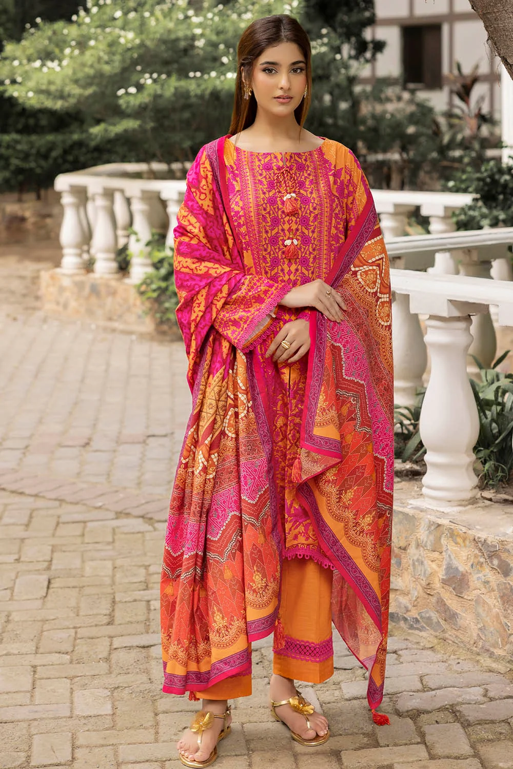 3 Piece Unstitched Printed Khaddar Suit - Image 3