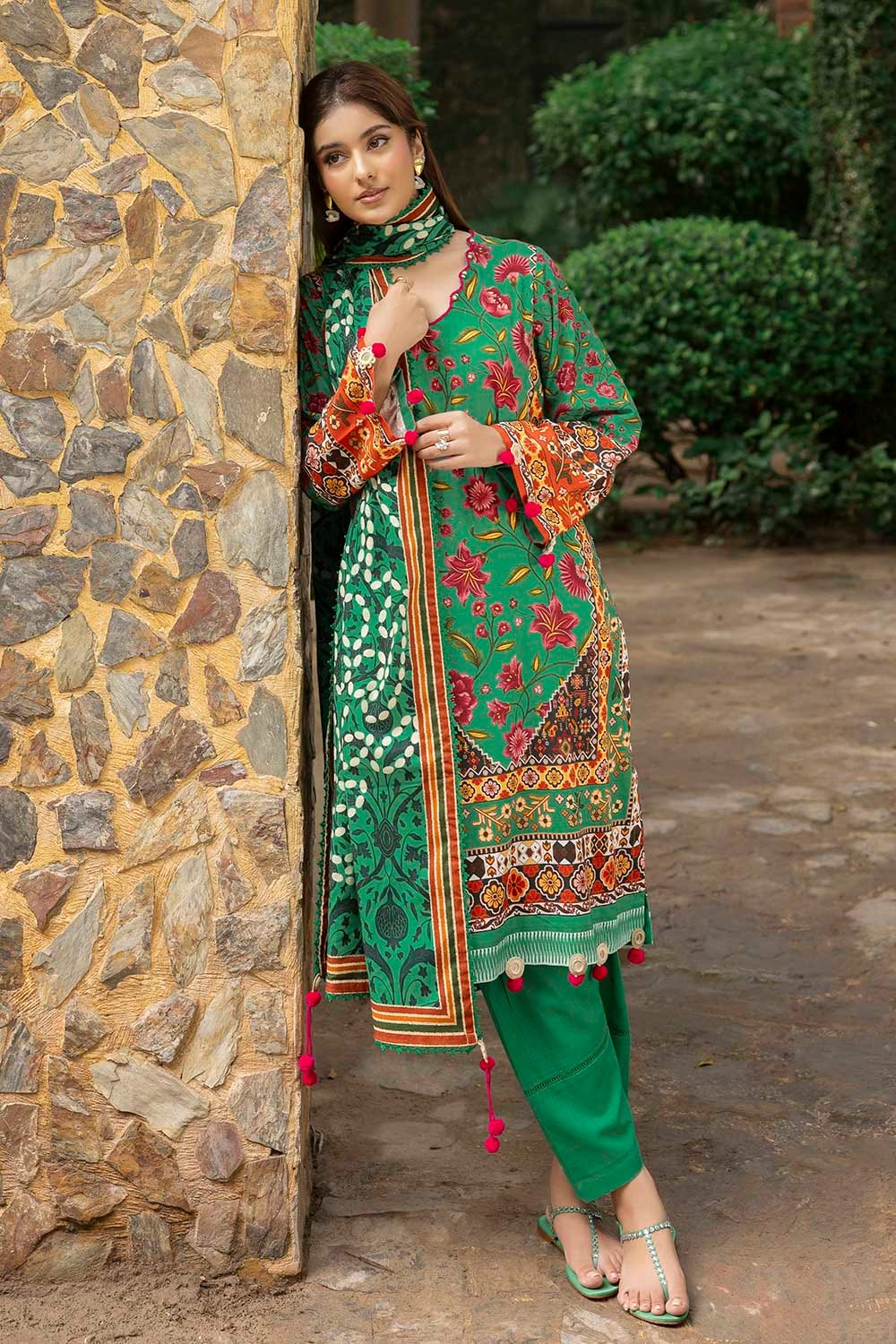 3 Piece Unstitched Printed Khaddar Suit - Image 3