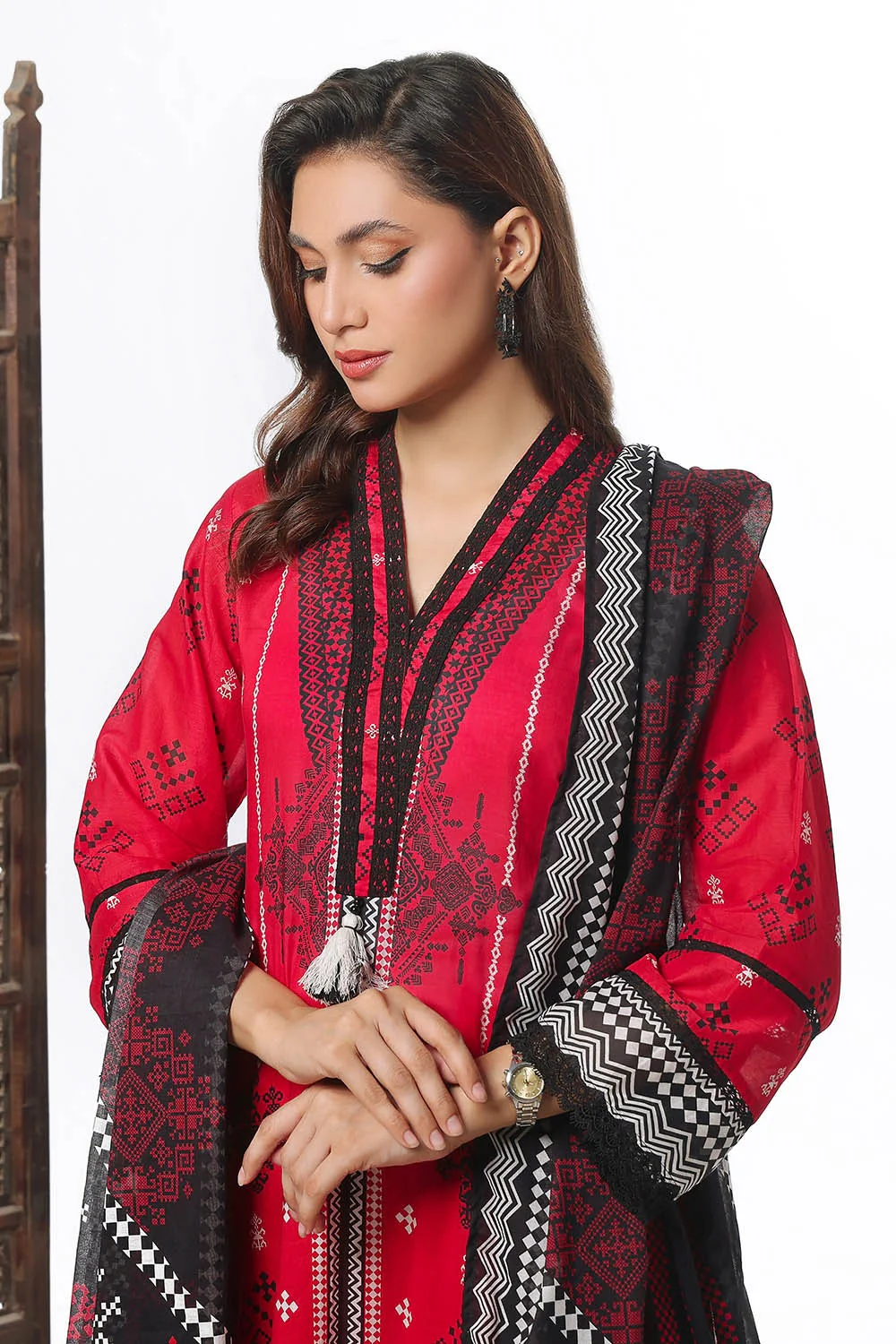 3 Piece Unstitched Printed Lawn Suit - Image 3