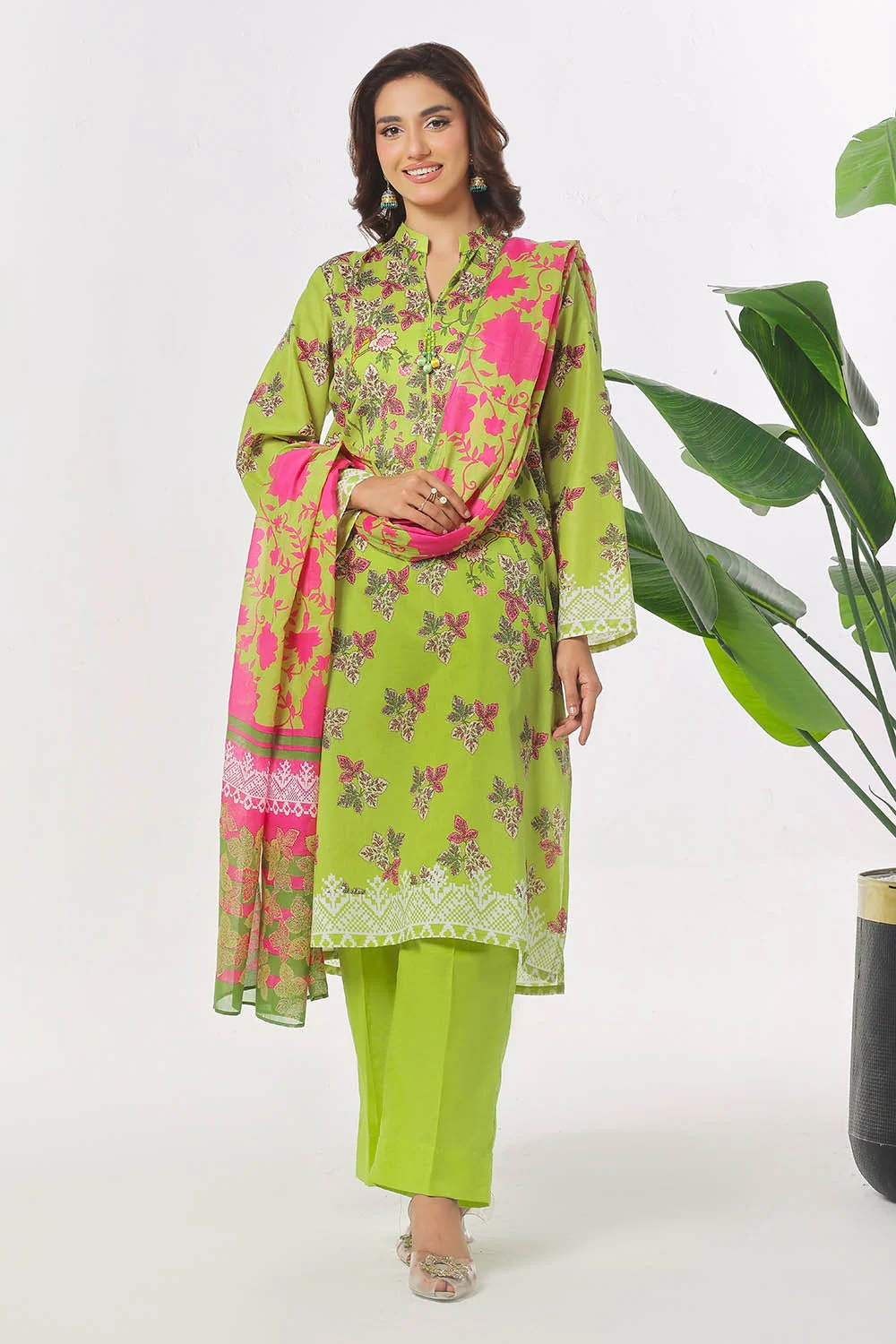 3 Piece Unstitched Printed Lawn Suit - Image 5