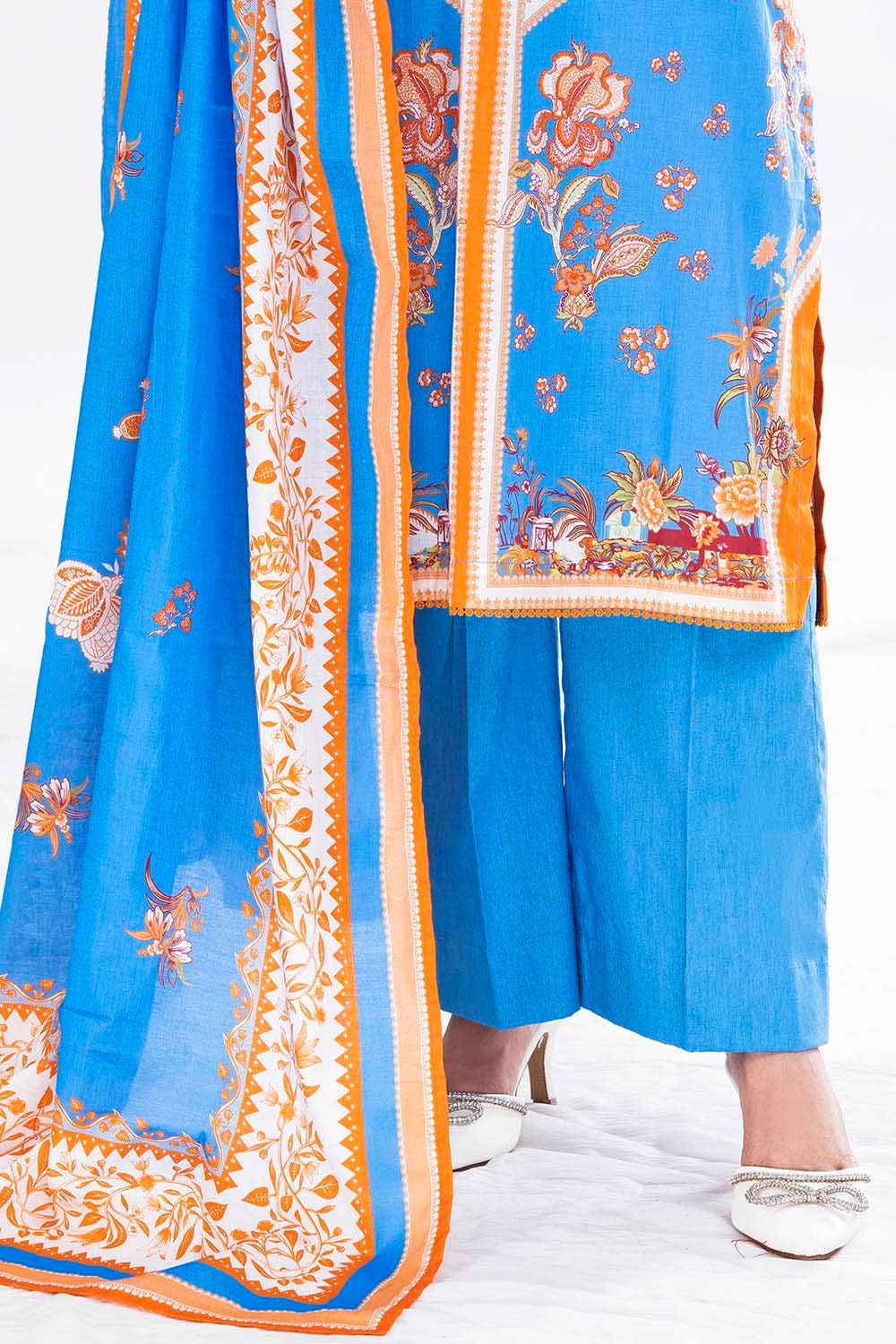 3 Piece Unstitched Printed Lawn Suit - Image 6
