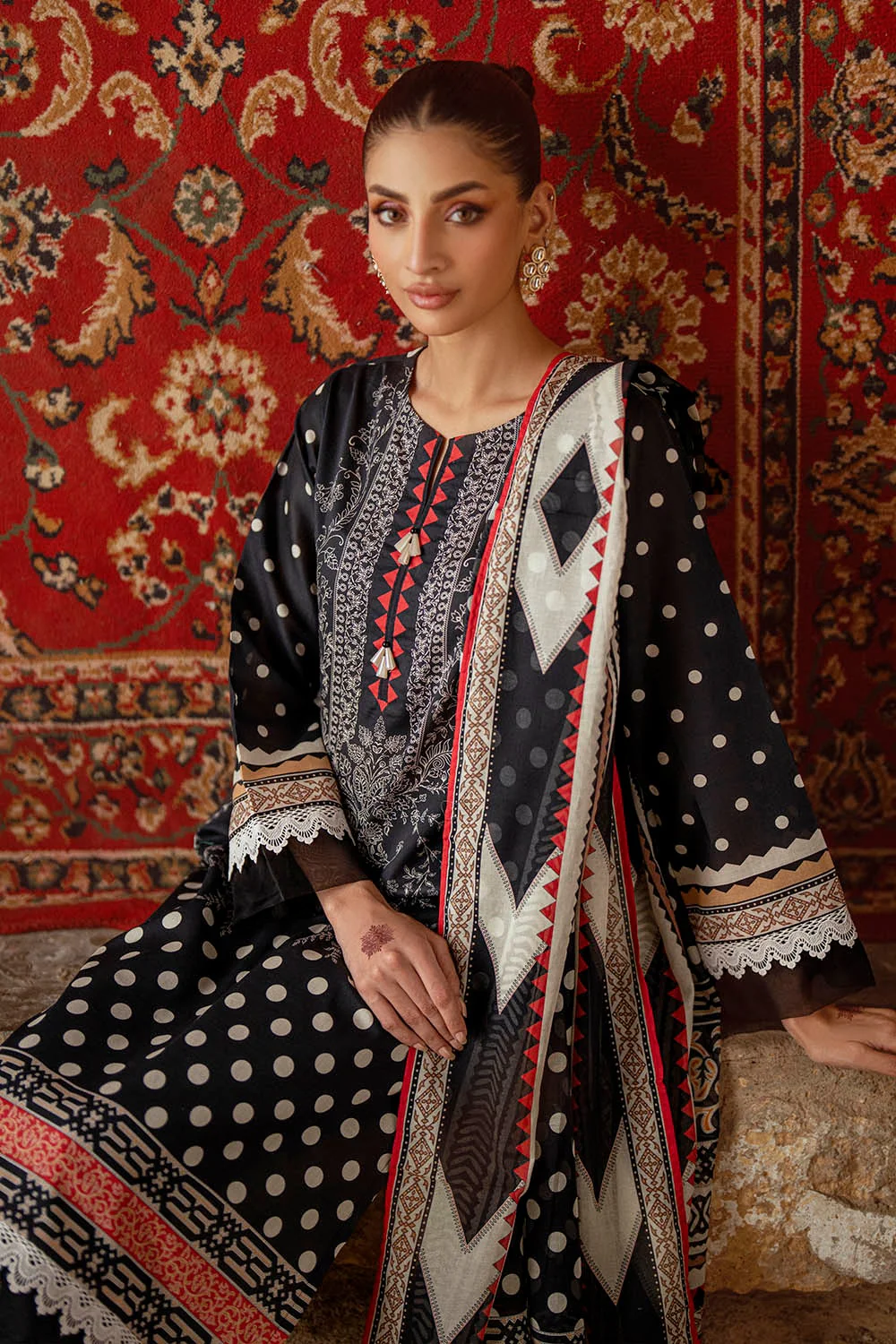 3 Piece Unstitched Printed Lawn Suit - Image 3