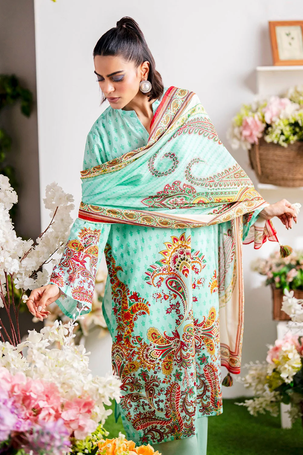 3 Piece Unstitched Printed Lawn Suit - Image 5