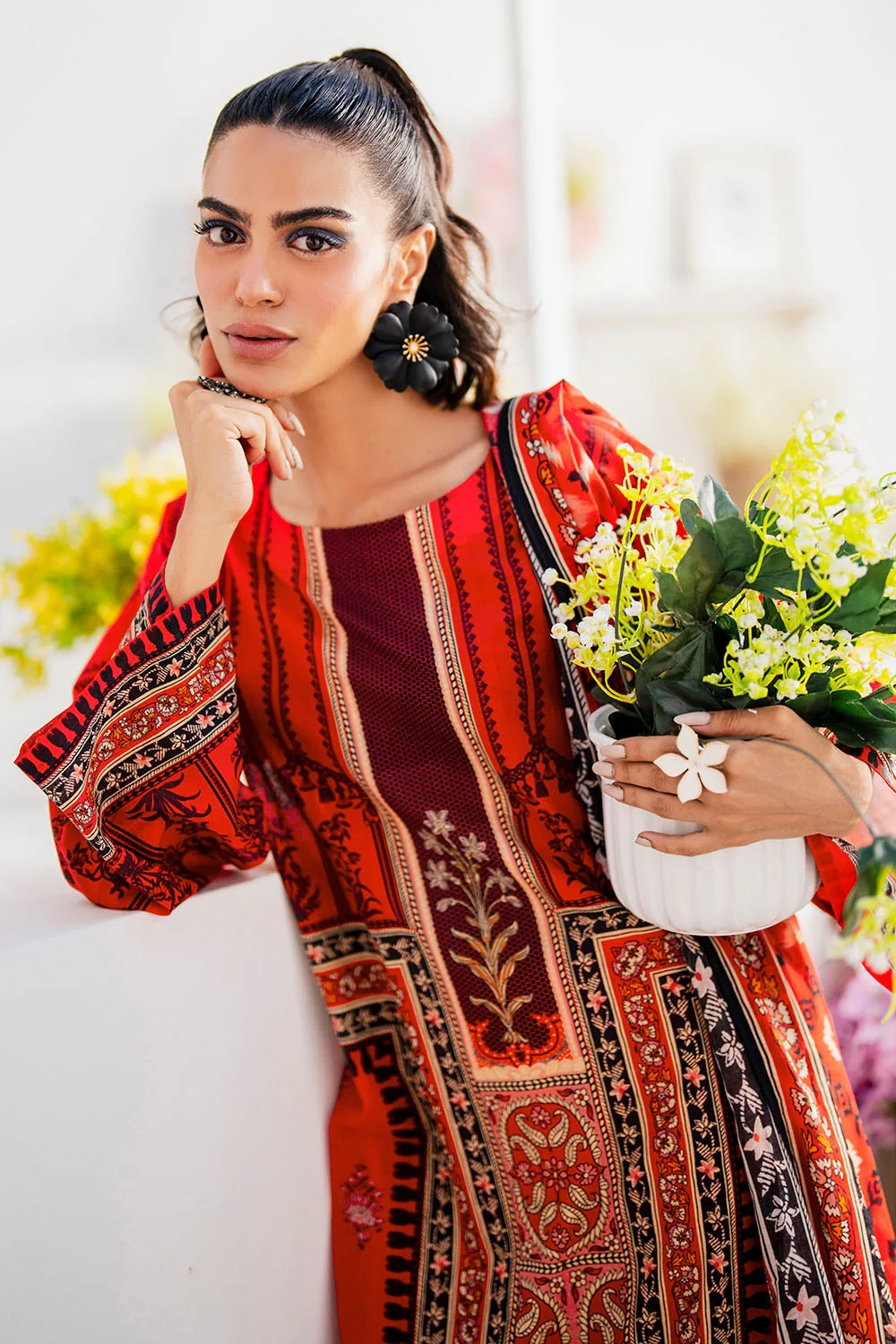 3 Piece Unstitched Printed Lawn Suit - Image 6