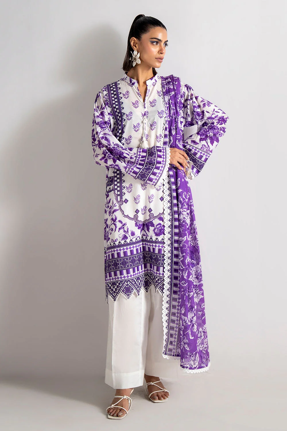3 Piece Unstitched Printed Lawn Suit - Image 3