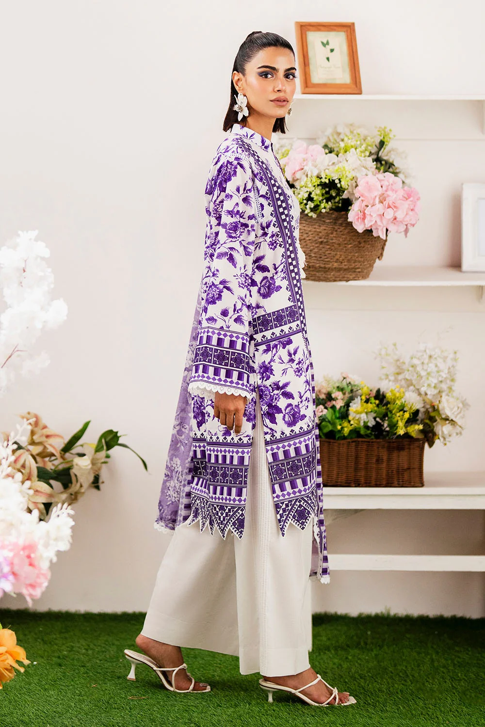 3 Piece Unstitched Printed Lawn Suit - Image 5