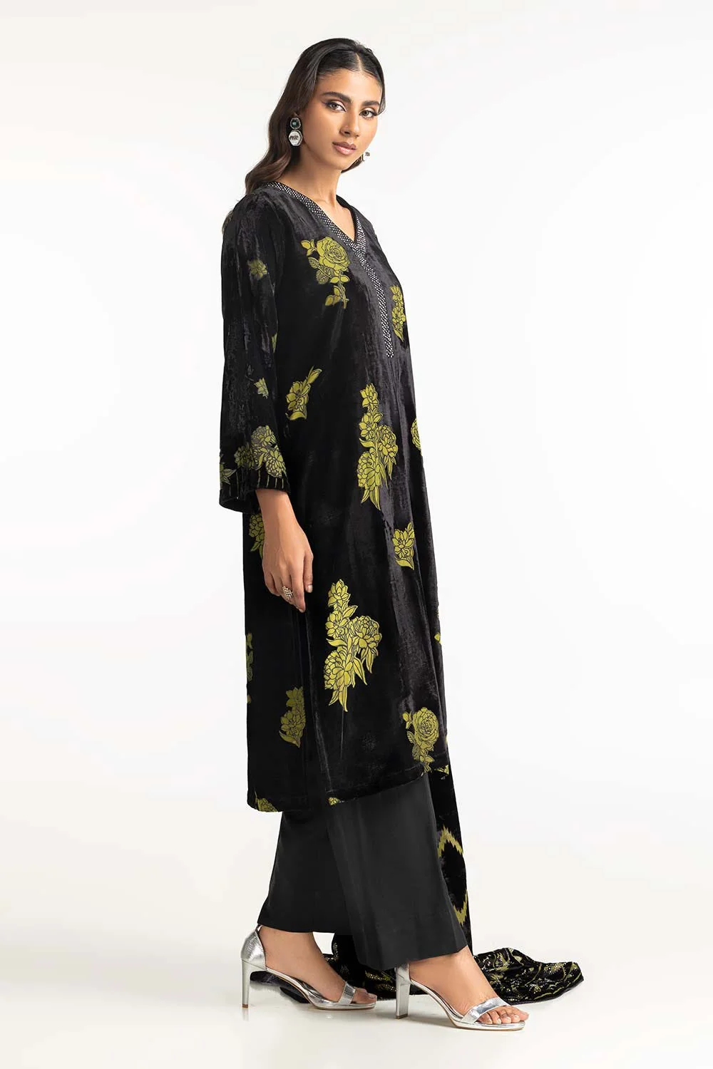 3 Piece Velvet Burnout Suit - Image 2