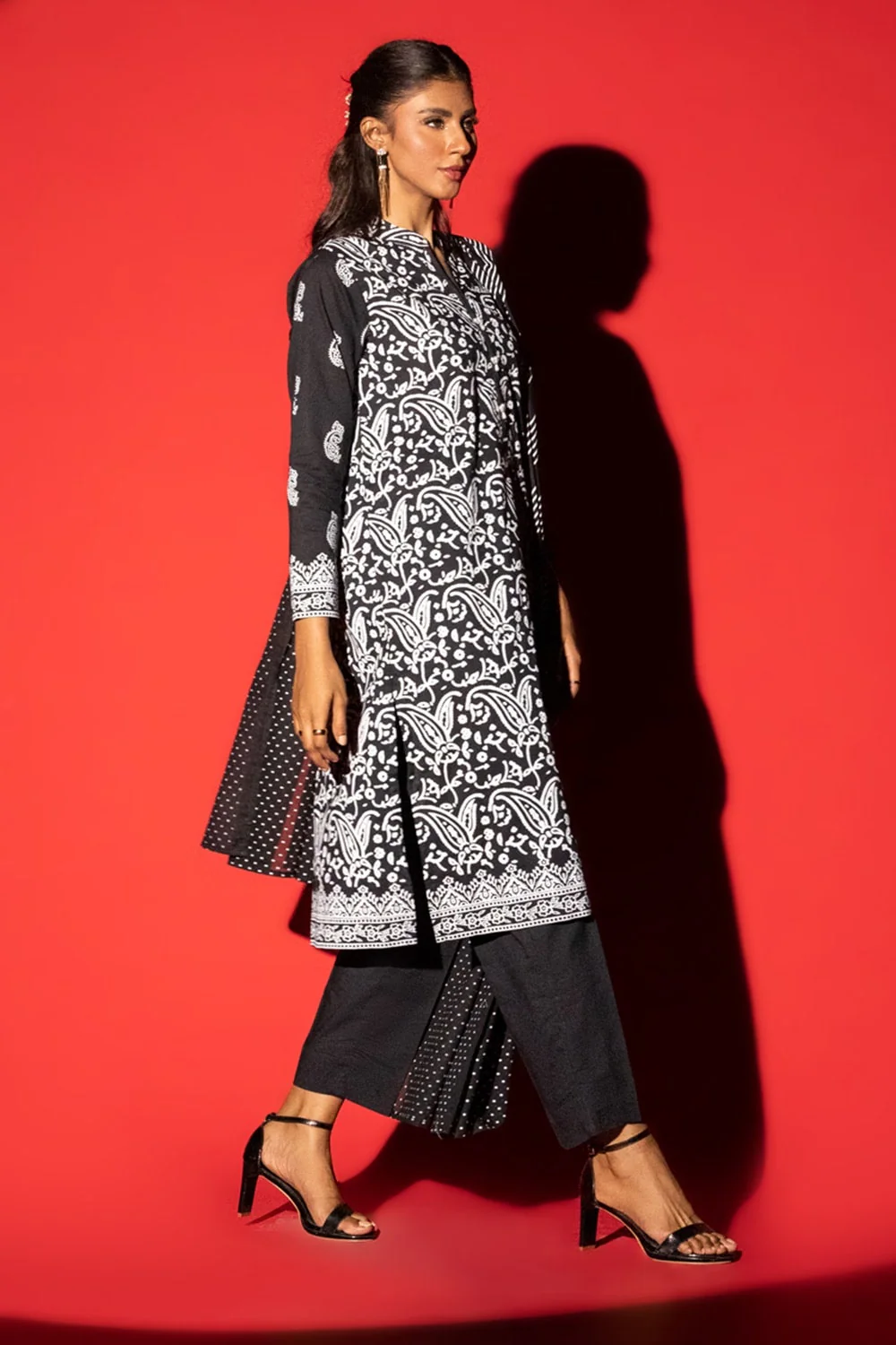 3 Piece Cambric Block Printed Suit - Image 3