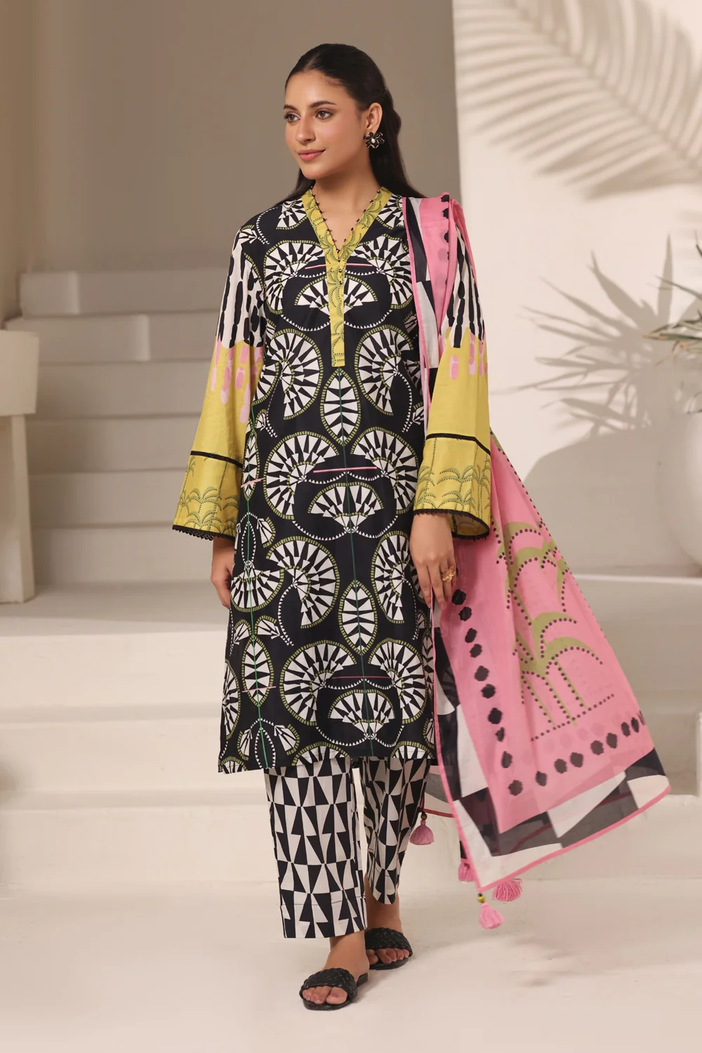 3PC Cambric Printed Suit - Image 4