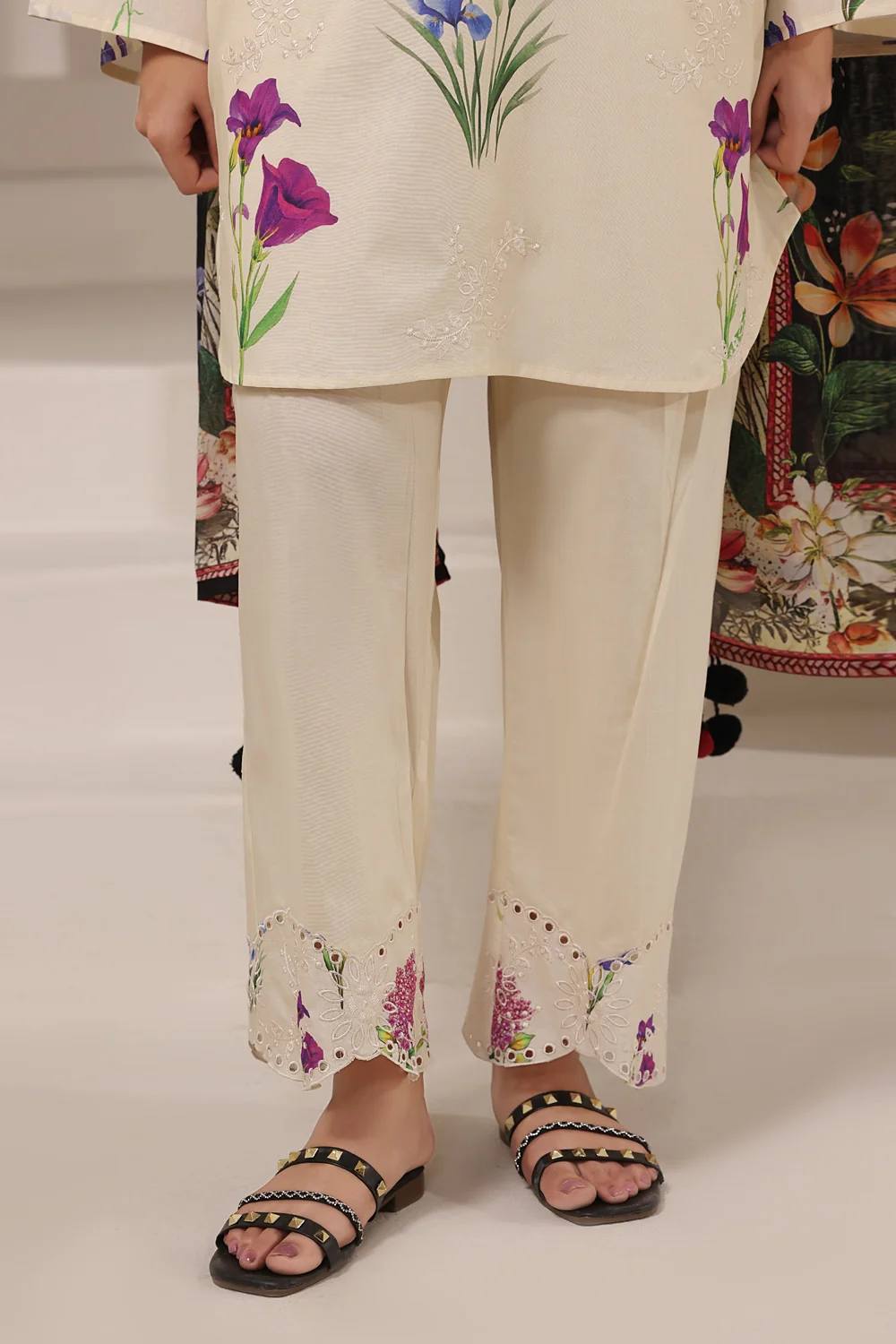 3PC Cambric Printed Suit With Embroidered - Image 7
