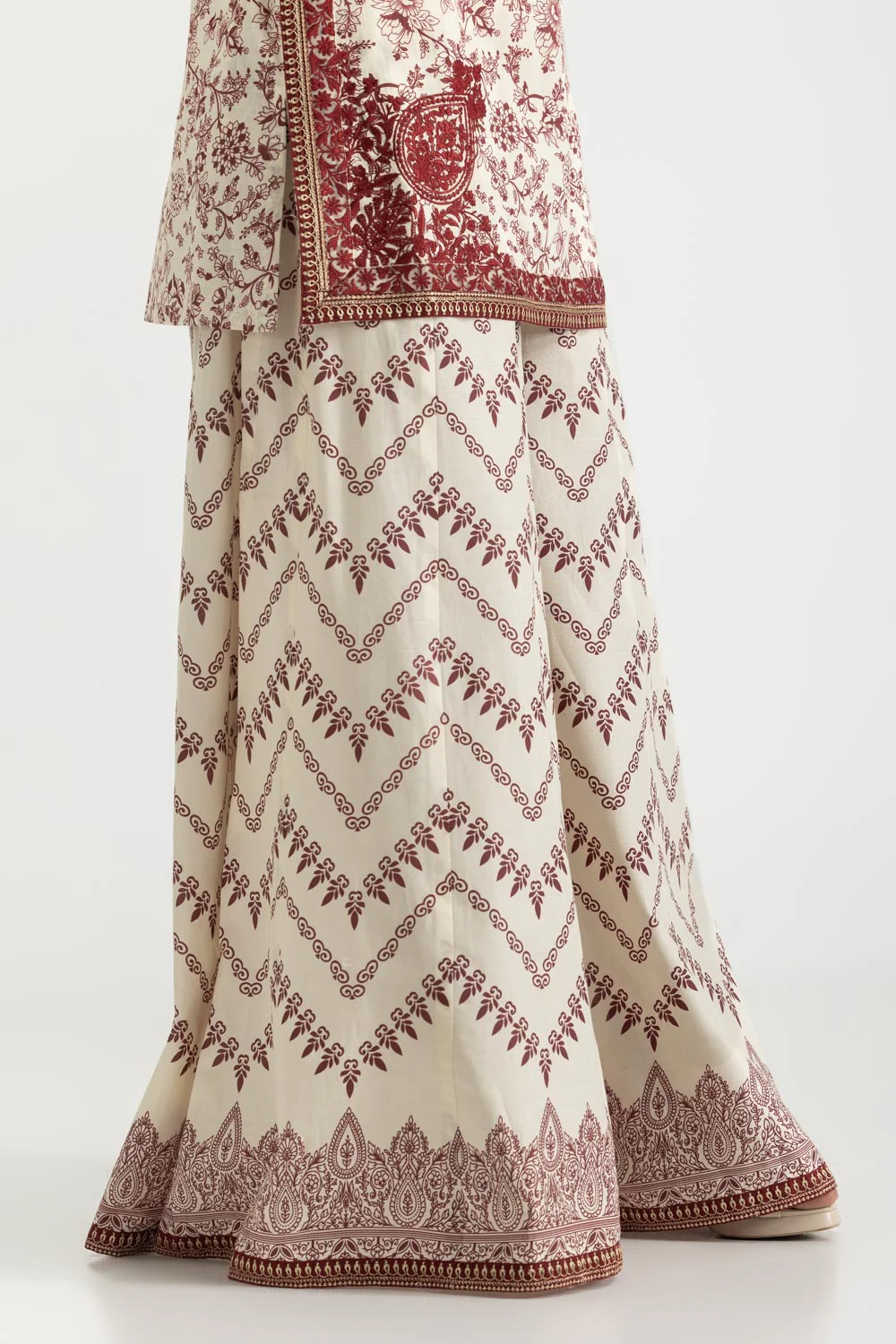 3PC Cross Hatch Printed Suit With Embroidered - Image 7
