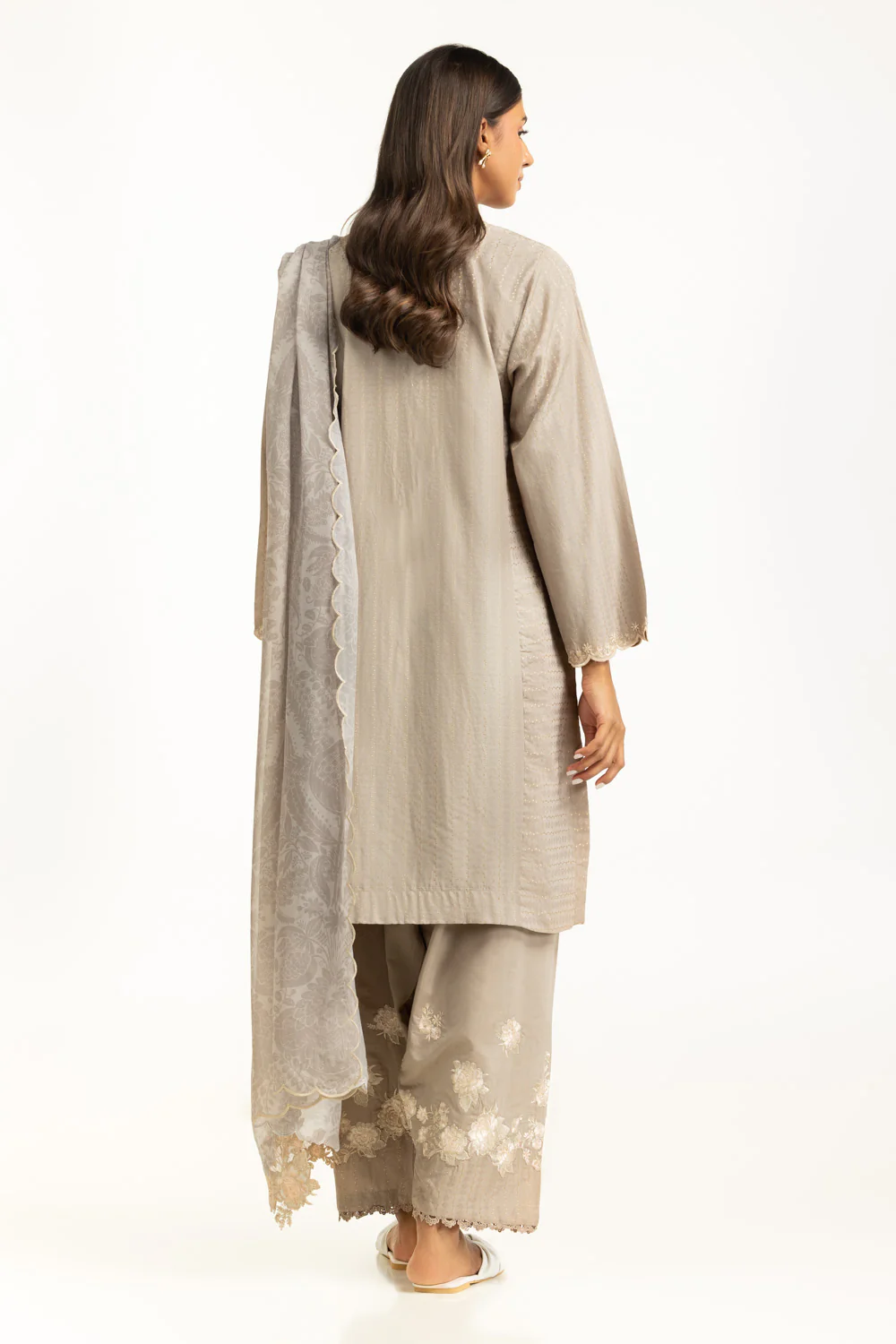 3PC Denier Jacquard Embroidered Suit - Image 5