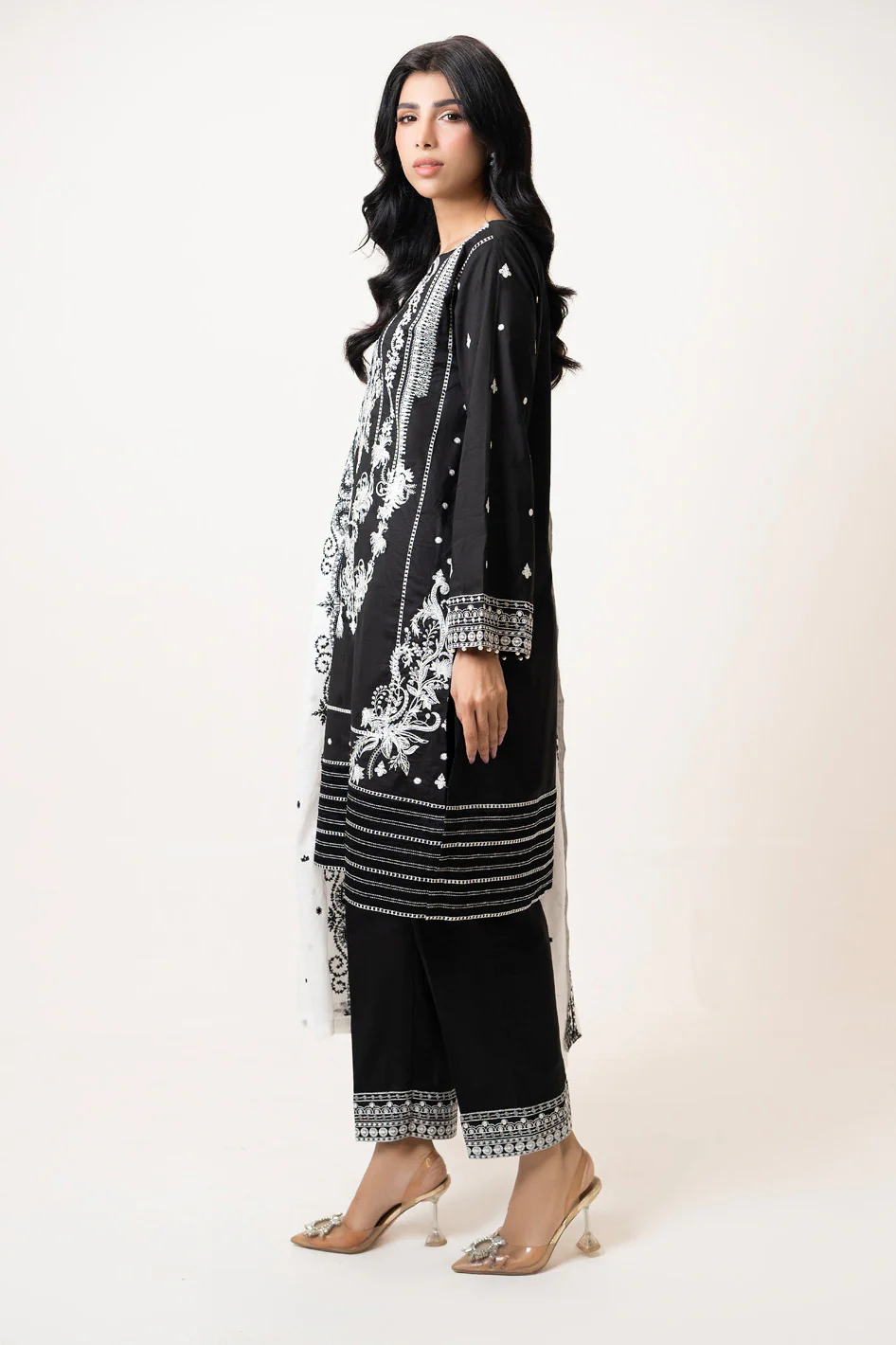 3PC Jacquard Embroidered Suit - Image 4