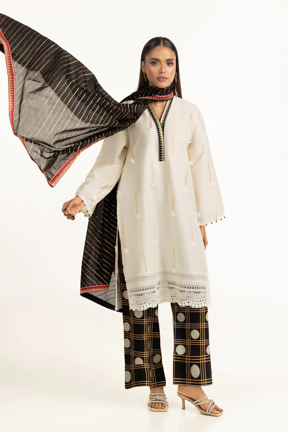 3PC Jacquard Embroidered Suit - Image 5