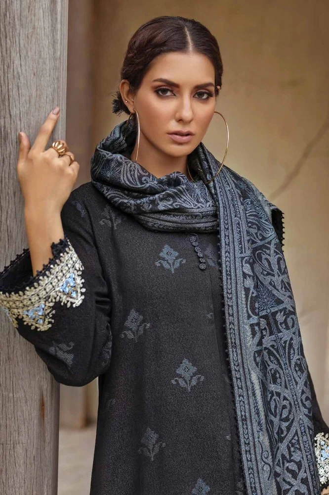 3 Piece Karandi Jacquard Unstitched Suit with Karandi Jacquard Dupatta - Image 4