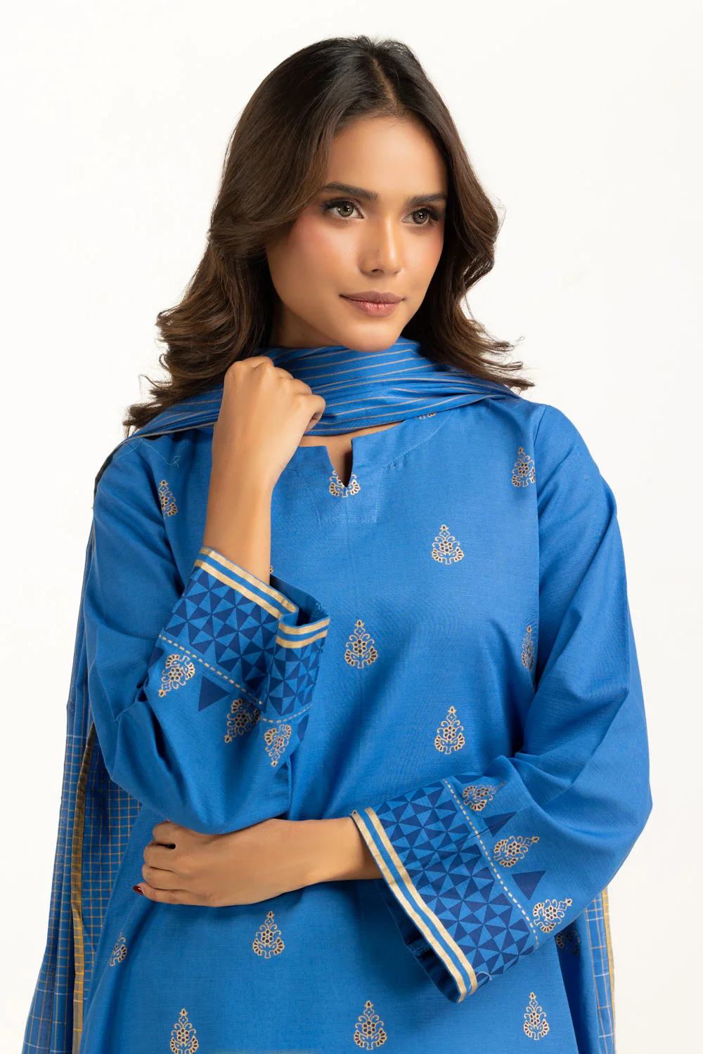 3PC Khaddar Block Printed Suit - Image 4