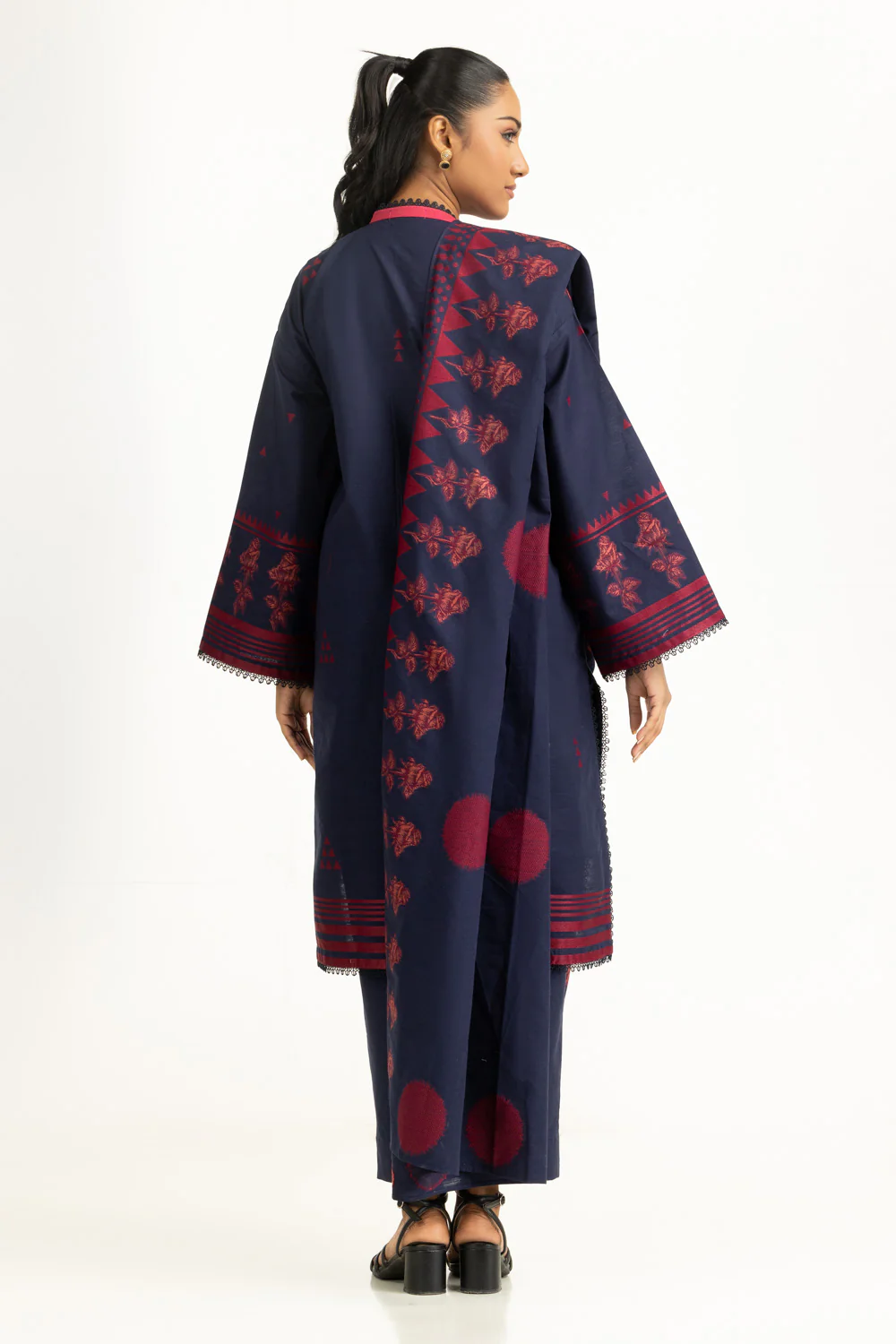 3PC Khaddar Jacquard Suit - Image 5