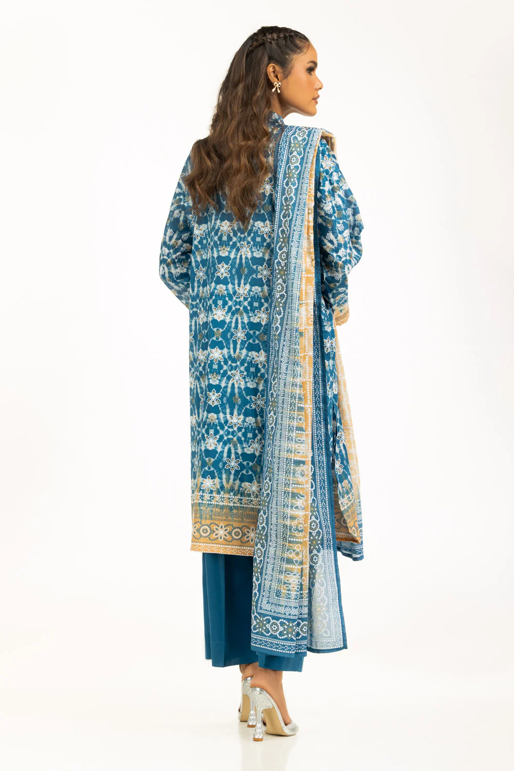 3PC Lacquer Printed Lawn Suit - Image 6