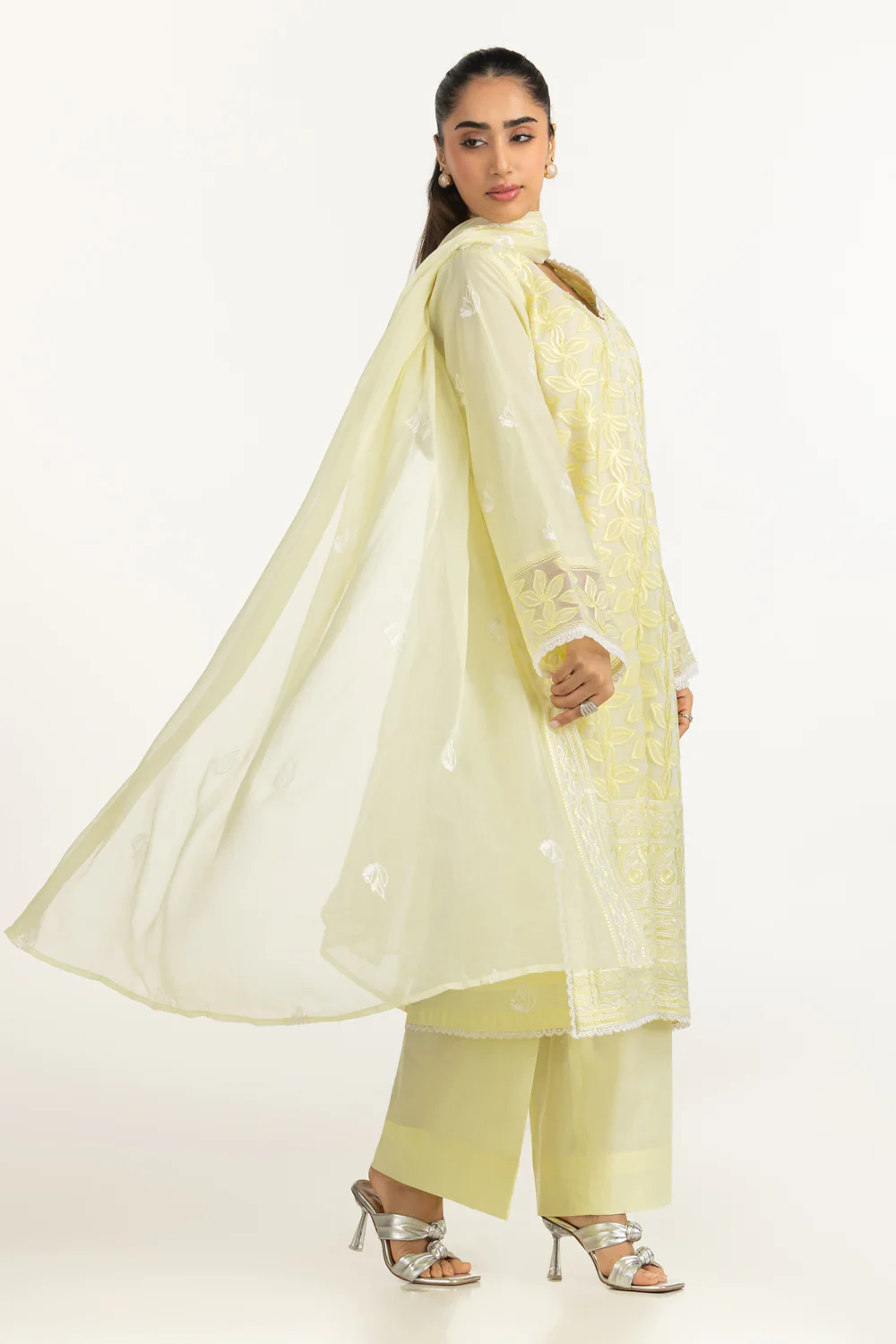 3PC Lawn Embroidered Suit - Image 2
