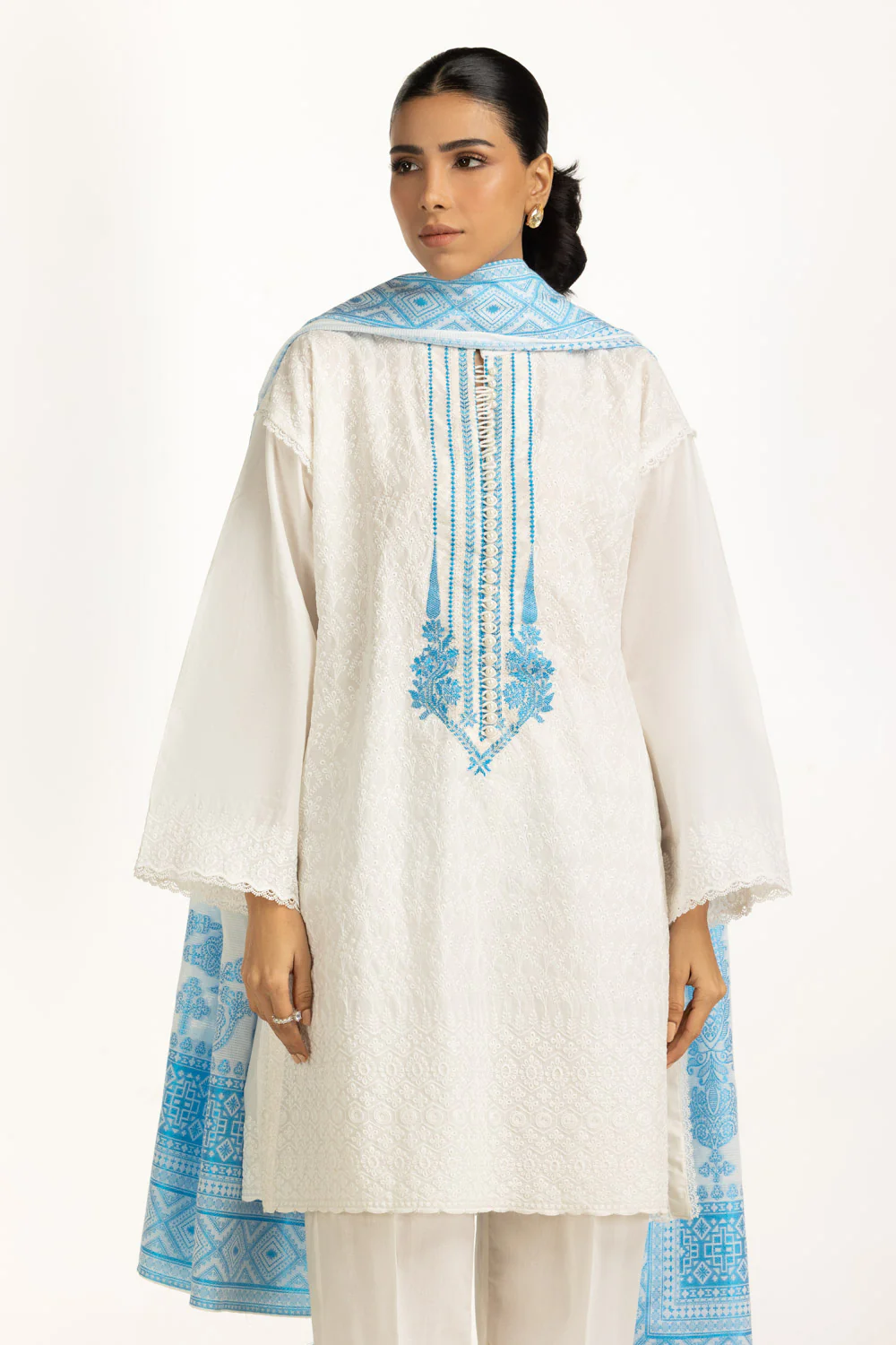 3PC Lawn Embroidered Suit - Image 4